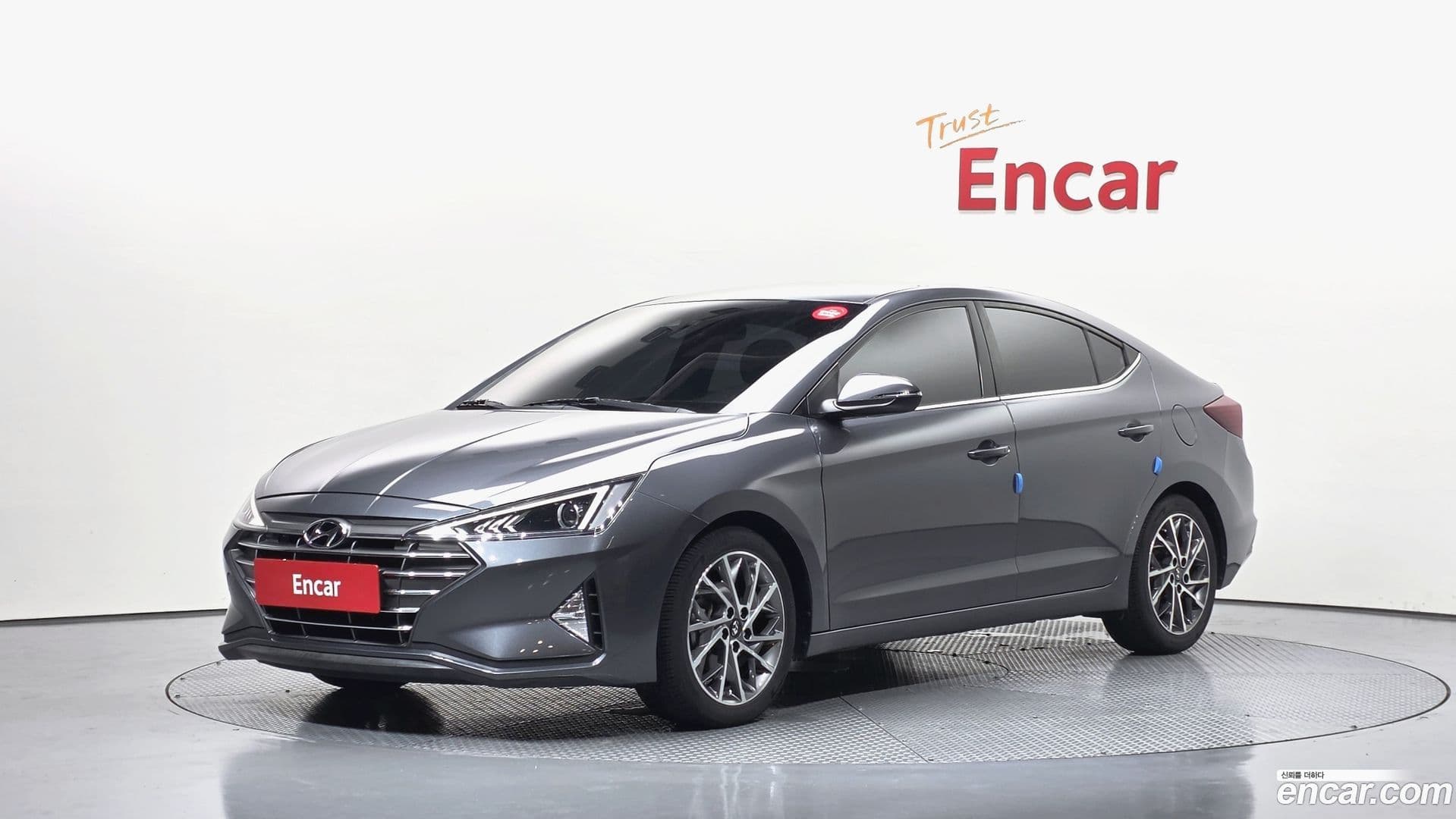 Main__Slider__Photo:AVANTE Hyundai 2019.8-0