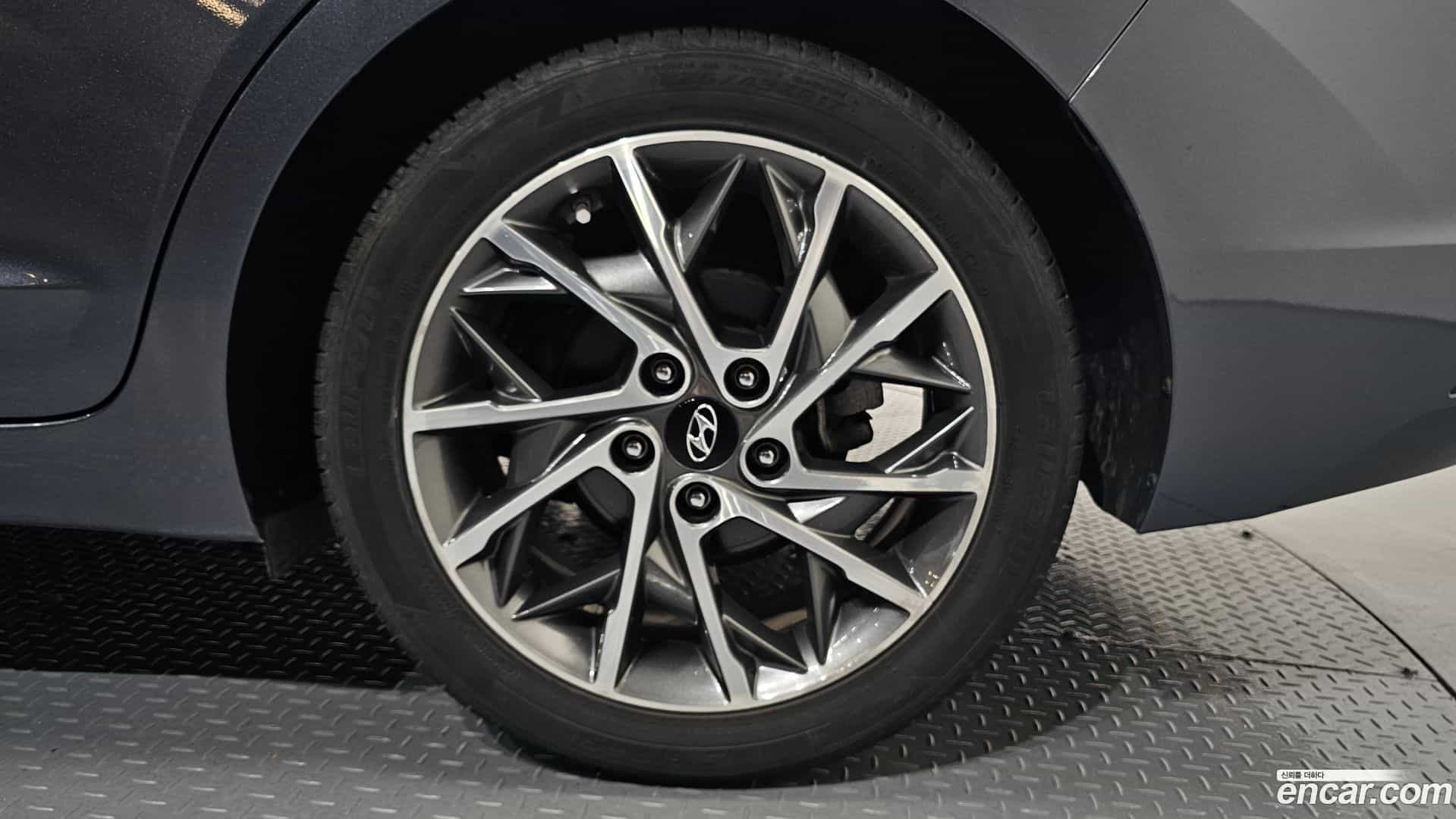 AVANTE Hyundai 2019.8-OUTER-031