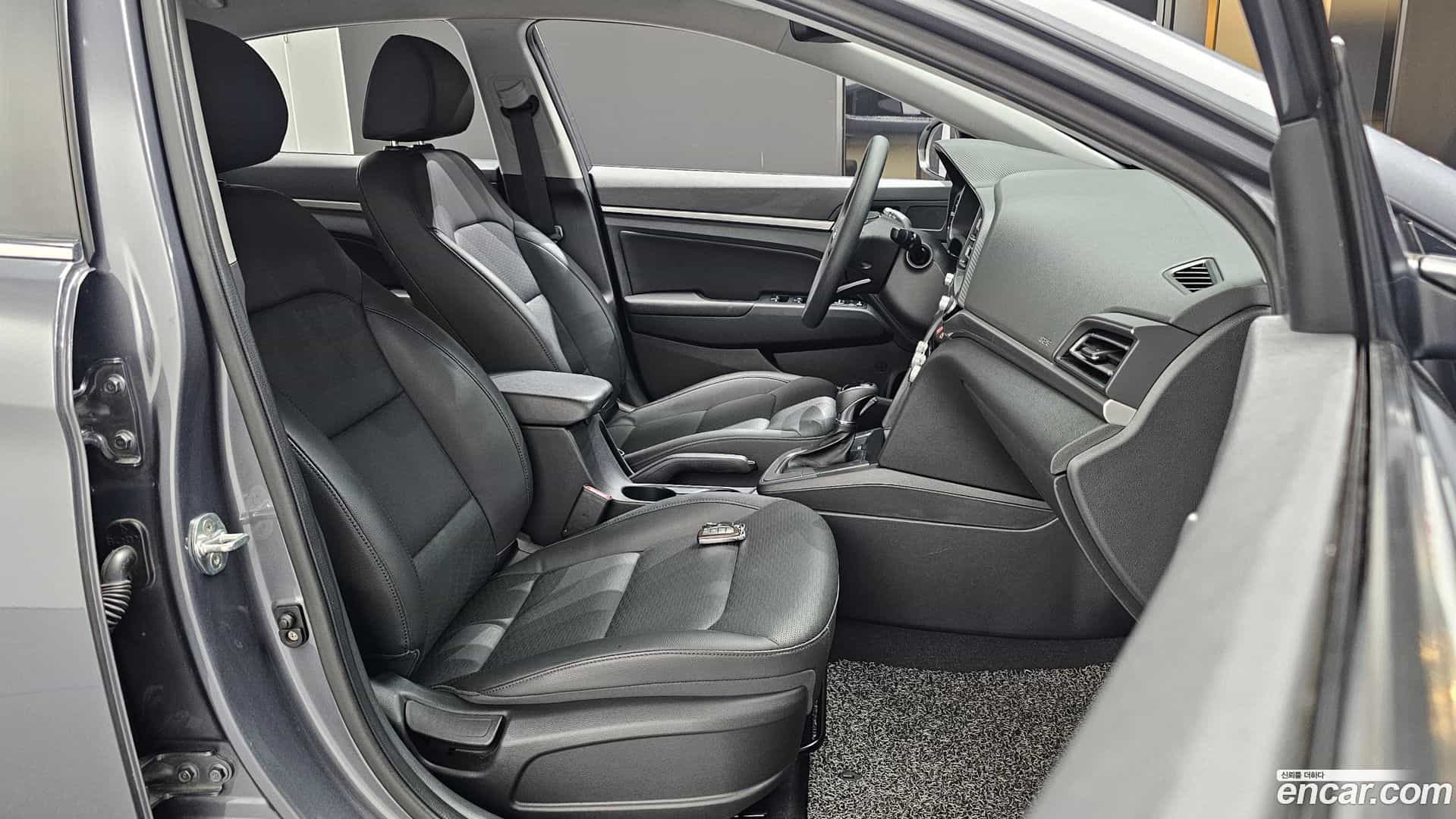 AVANTE Hyundai 2019.8-INNER-036