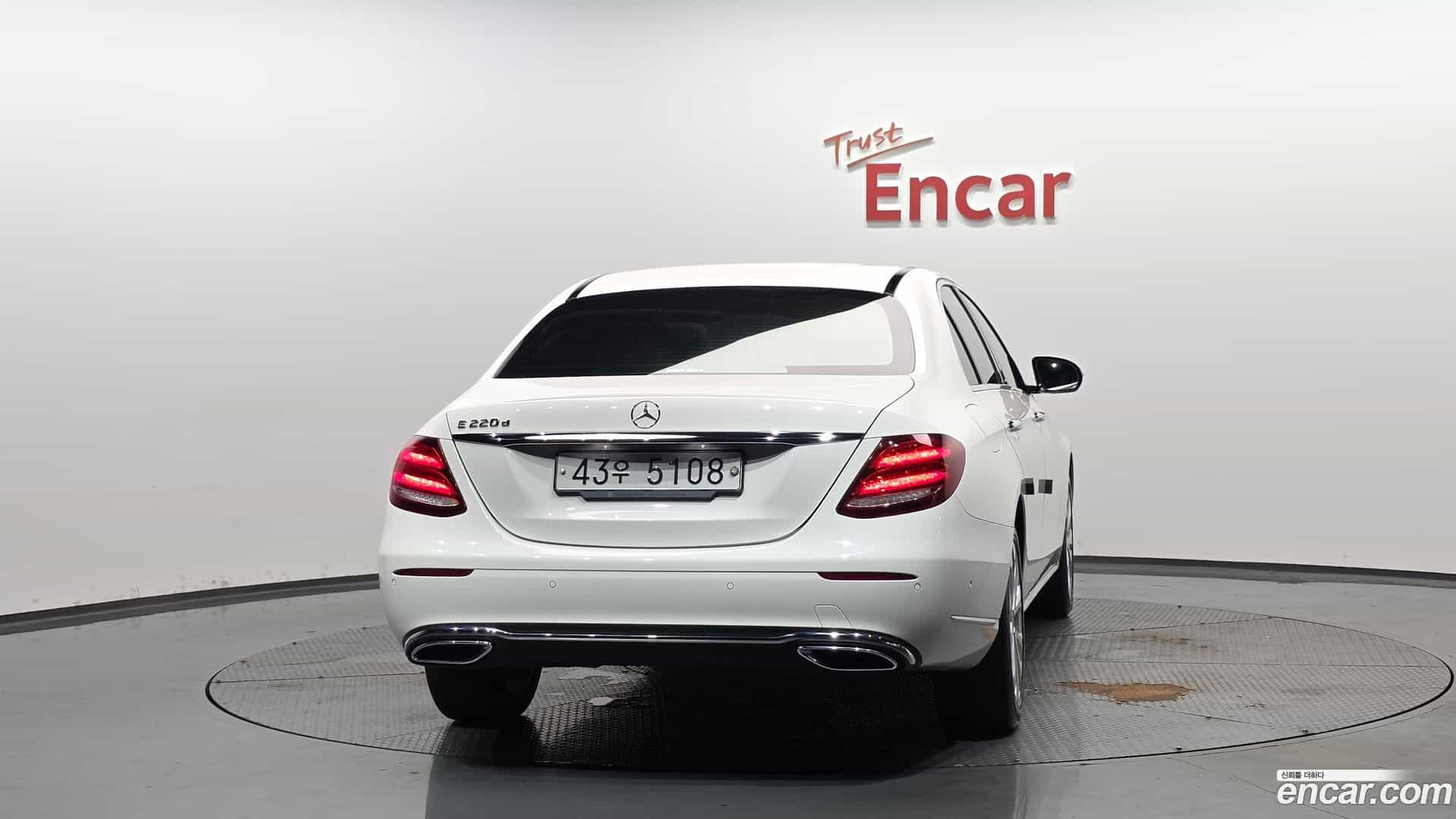 E-Class Mercedes-Benz 2019.7-OUTER-004