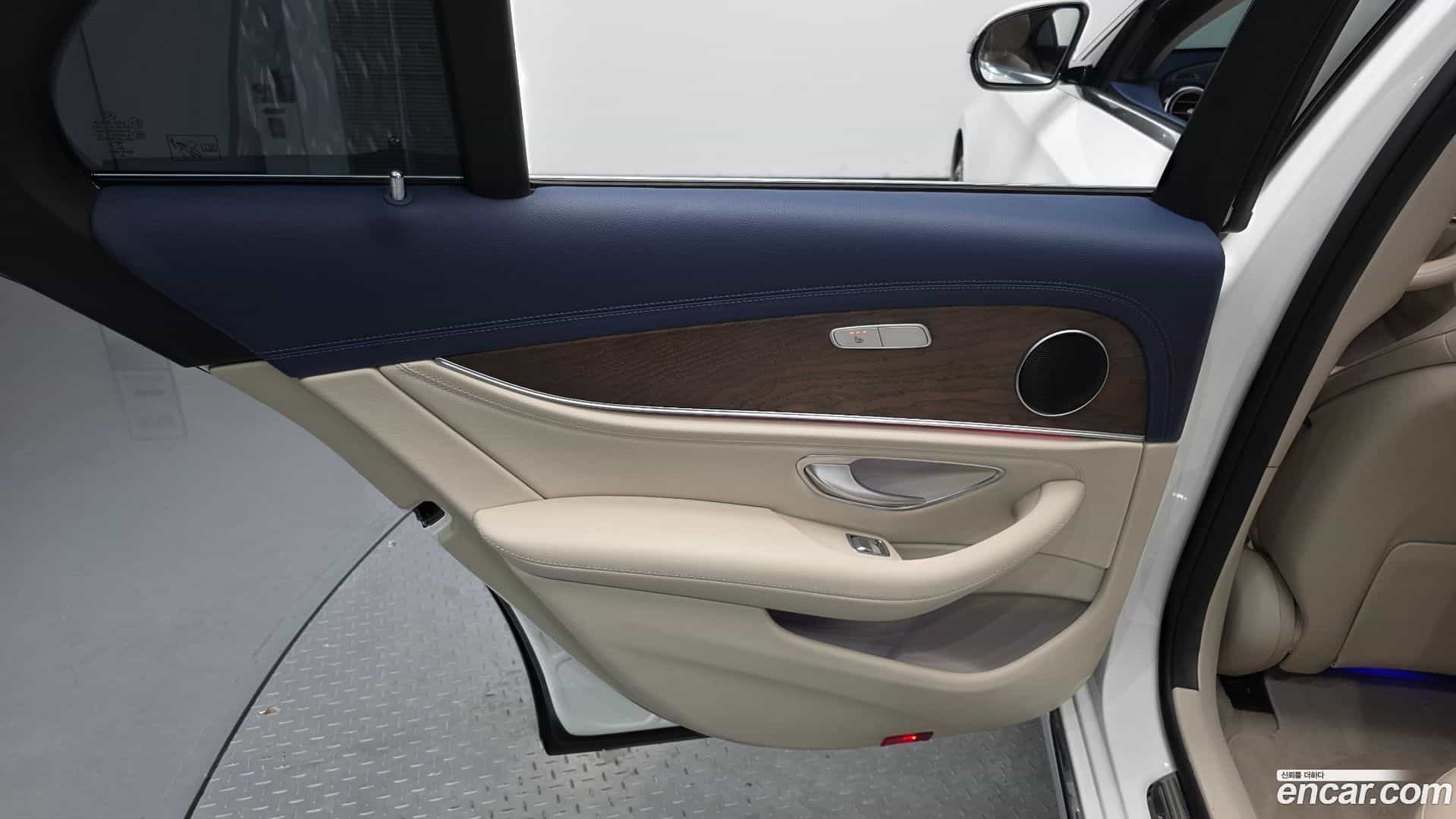 E-Class Mercedes-Benz 2019.7-INNER-035