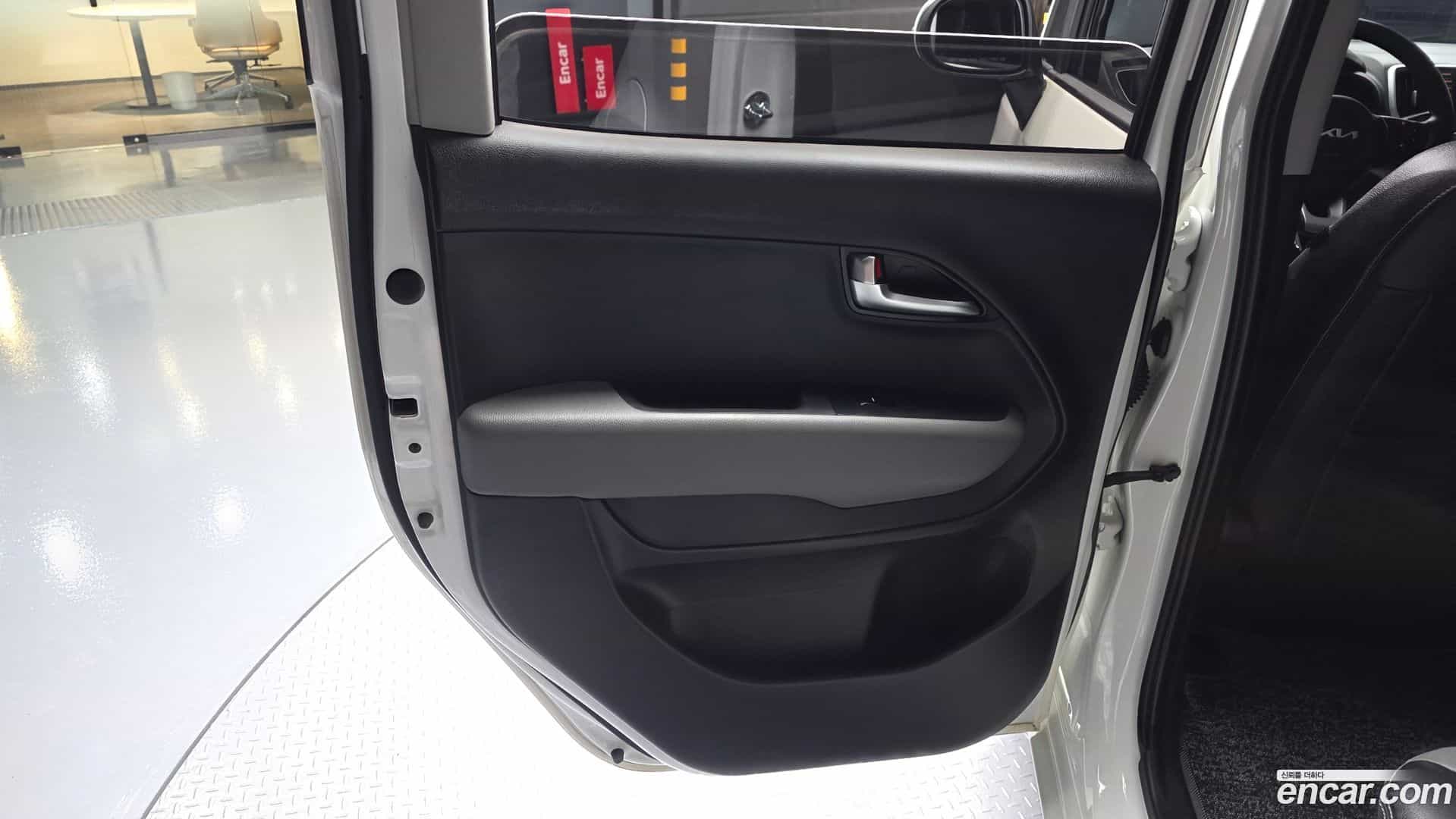 RAY Kia 2022.1-INNER-035