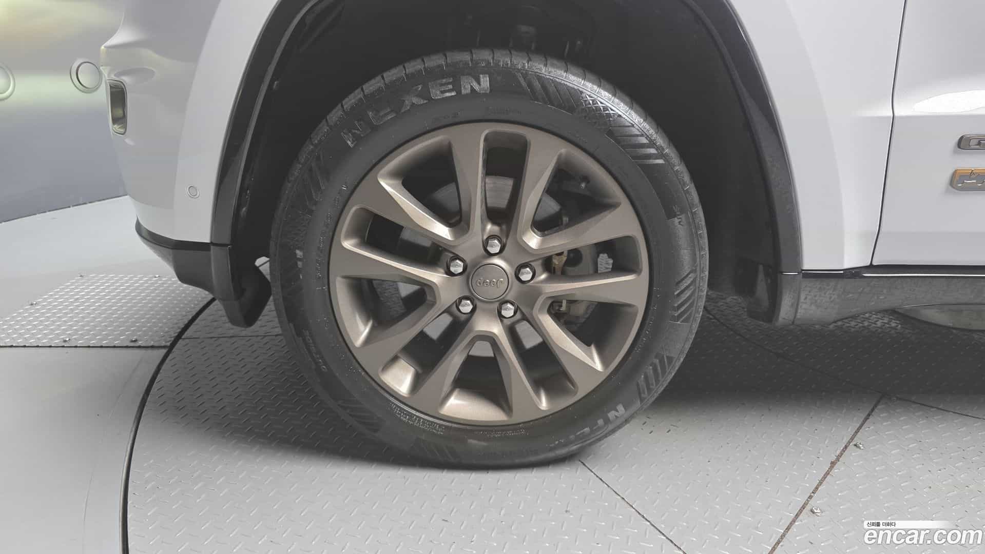 Cherokee Jeep 2016.11-OUTER-005