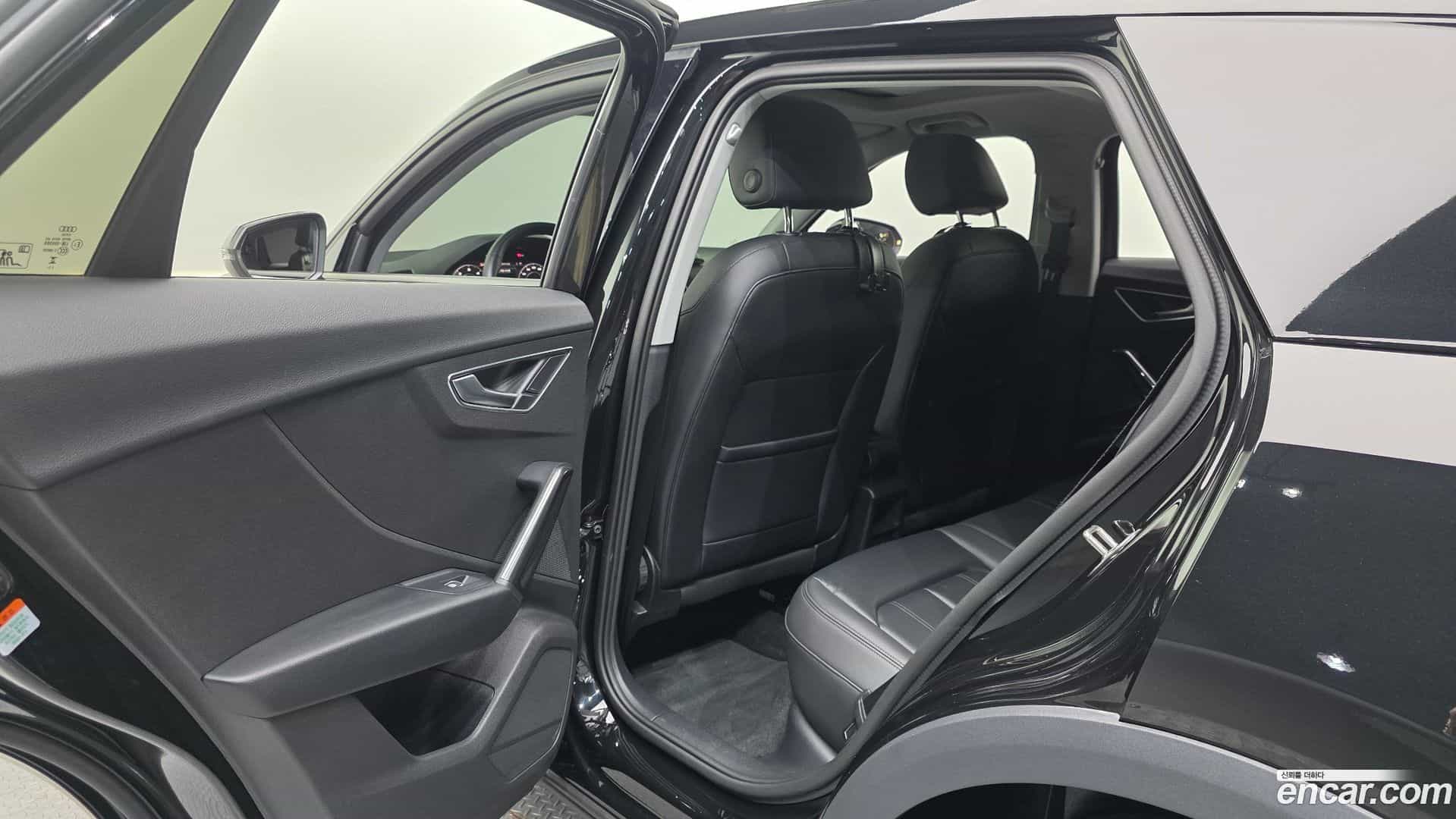 Q2 Audi 2023.11-OPTION-021