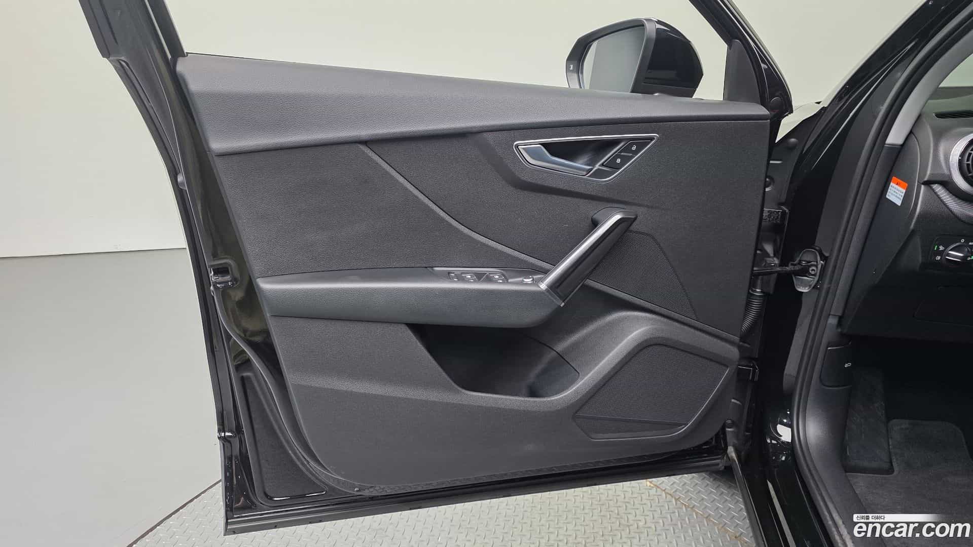 Q2 Audi 2023.11-INNER-034
