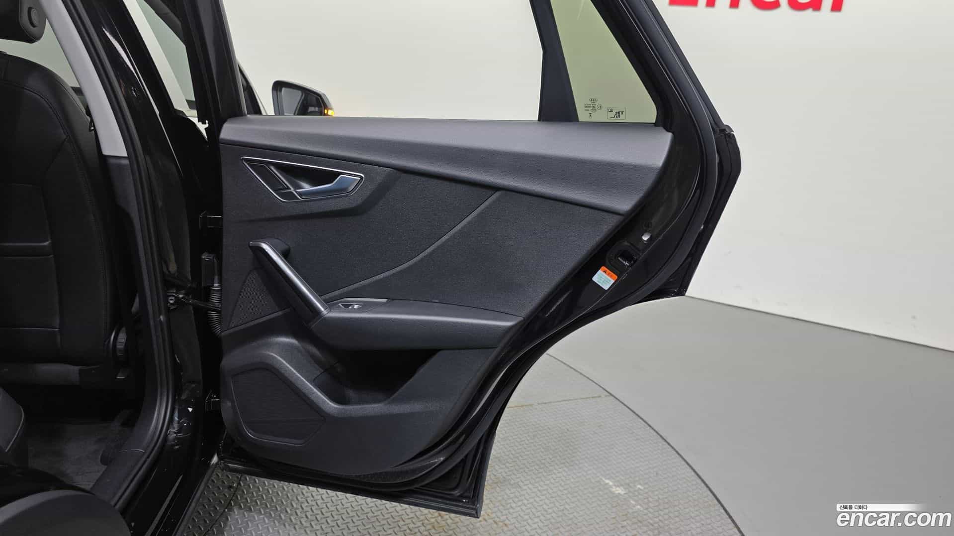 Q2 Audi 2023.11-INNER-035