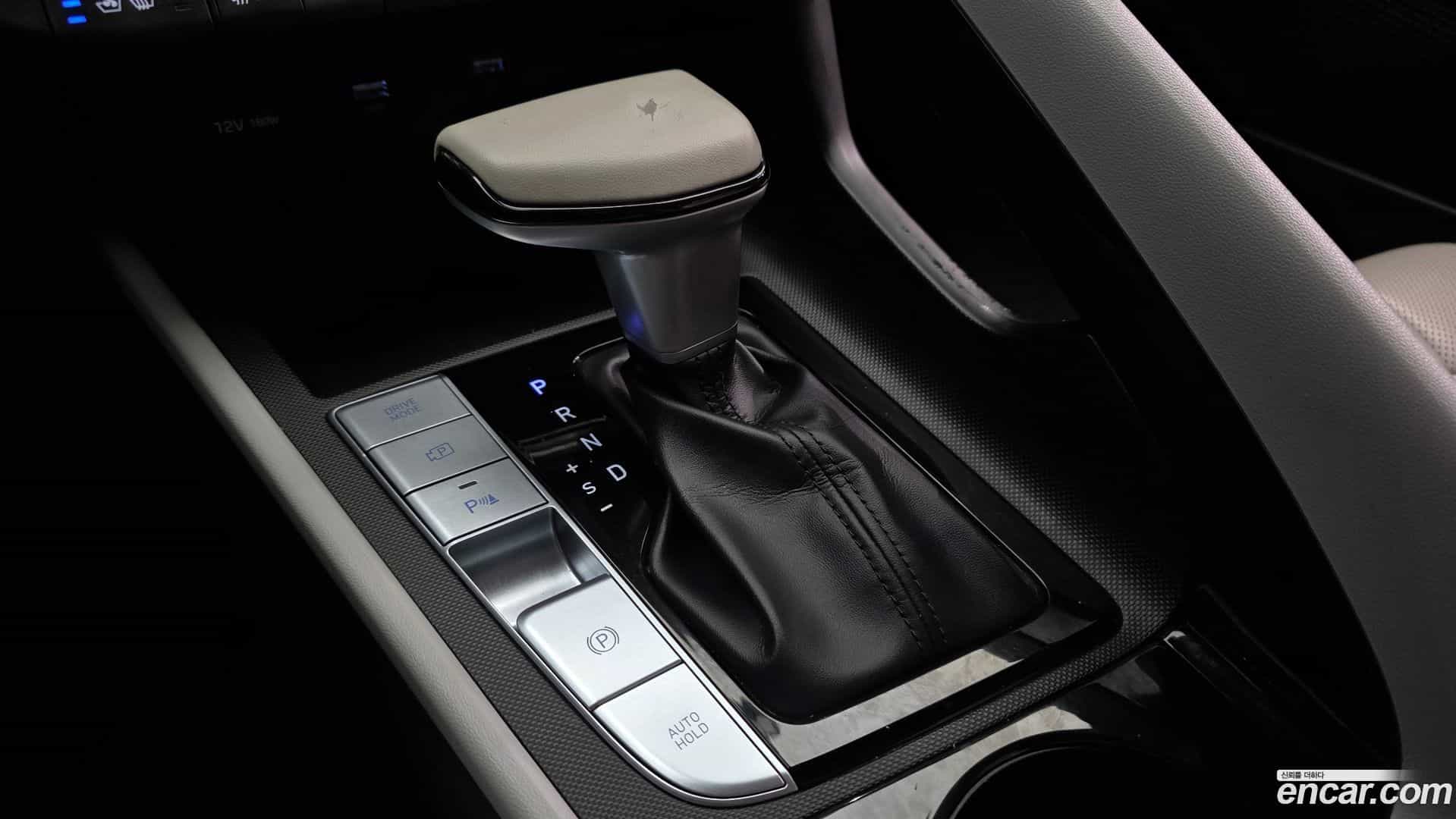 AVANTE Hyundai 2021.0-INNER-009