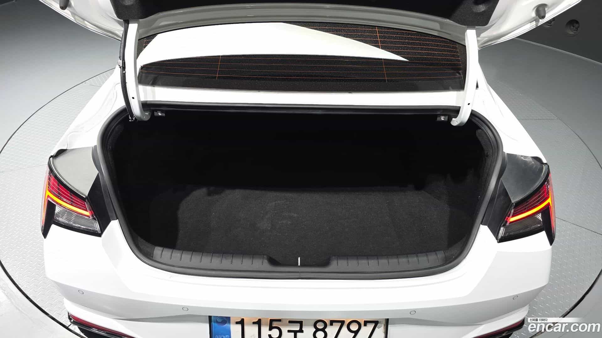 AVANTE Hyundai 2021.0-OPTION-024