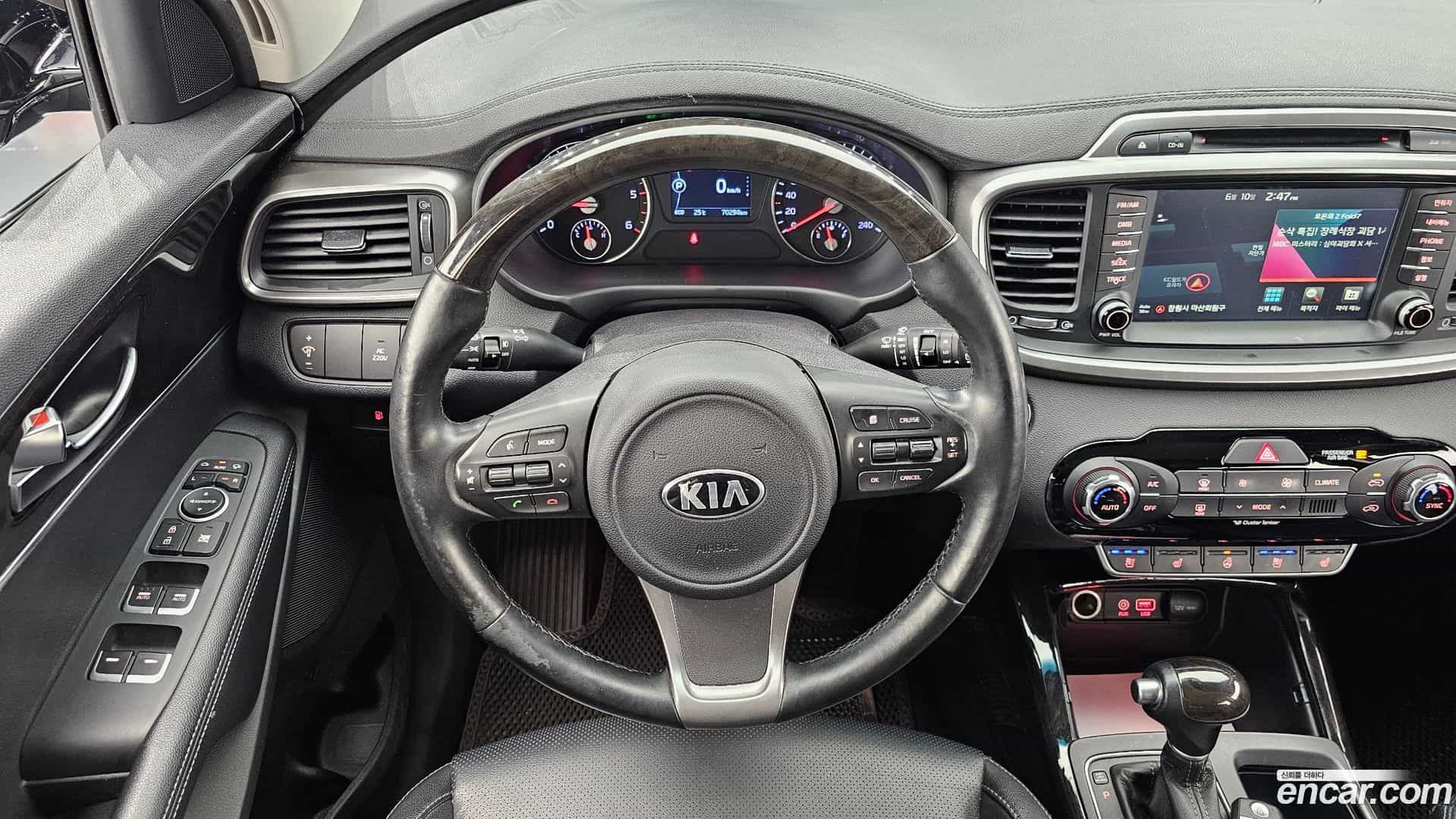 Sorento Kia 2016.2-OPTION-017