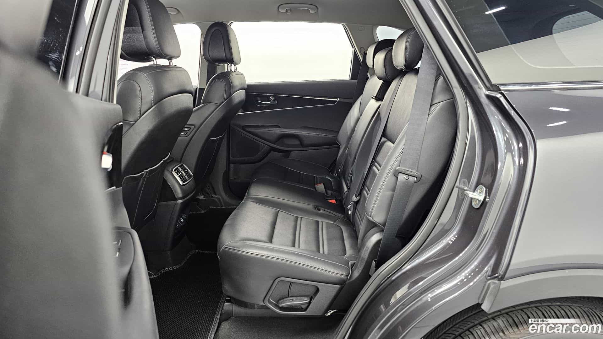 Sorento Kia 2016.2-INNER-036