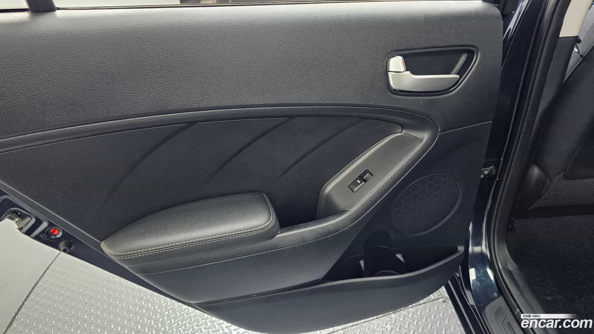 K3 Kia 2017.4-INNER-035