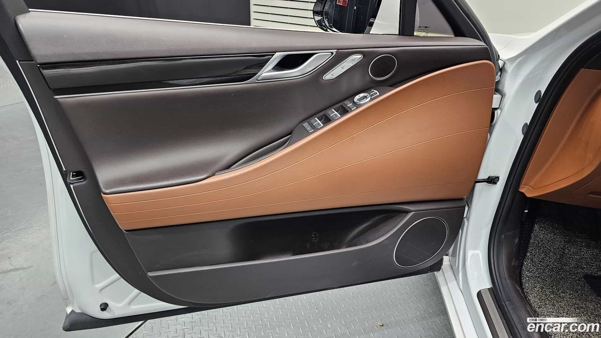 G80 Genesis 2021.2-INNER-034