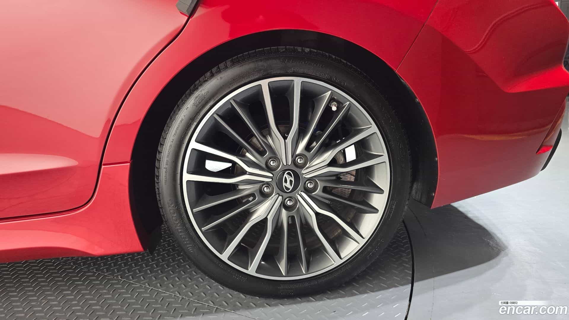 AVANTE Hyundai 2018.8-OUTER-031