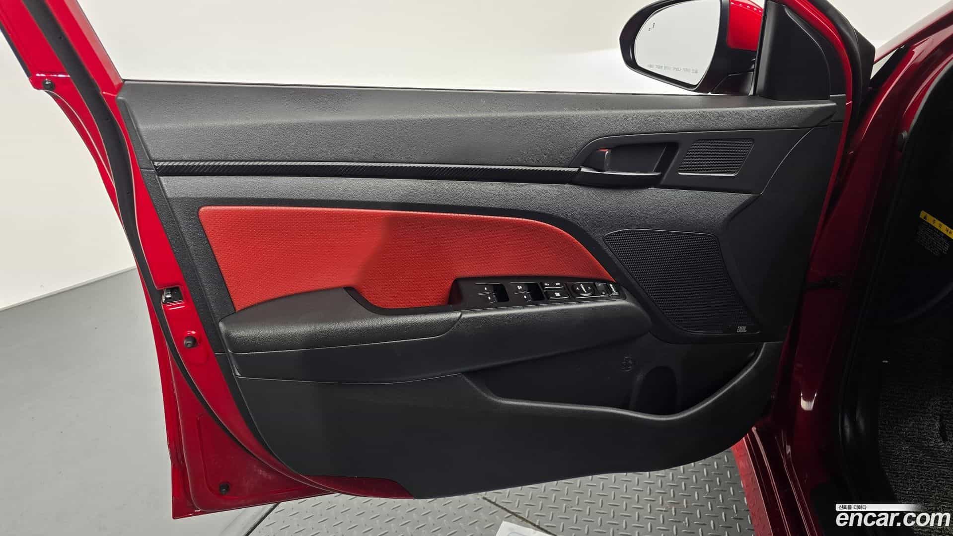 AVANTE Hyundai 2018.8-INNER-034