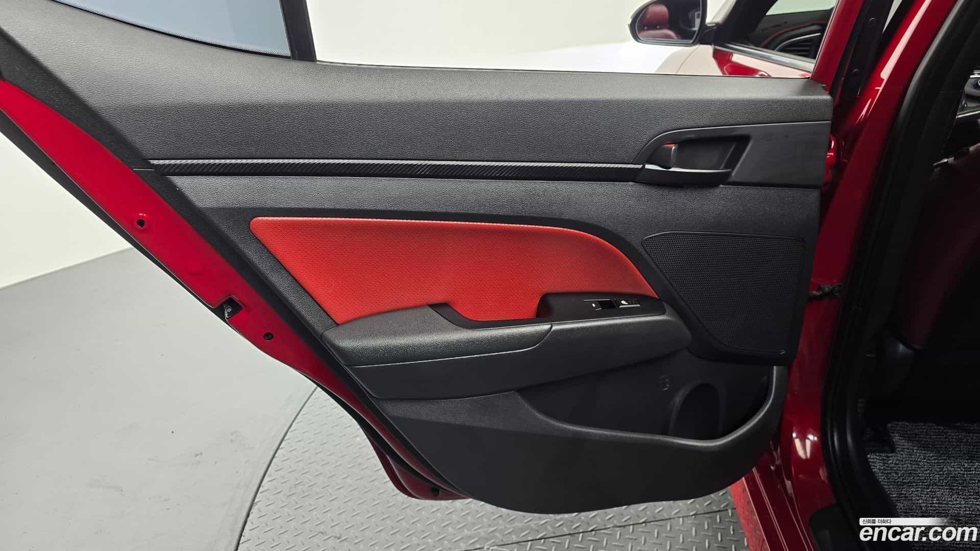 AVANTE Hyundai 2018.8-INNER-035