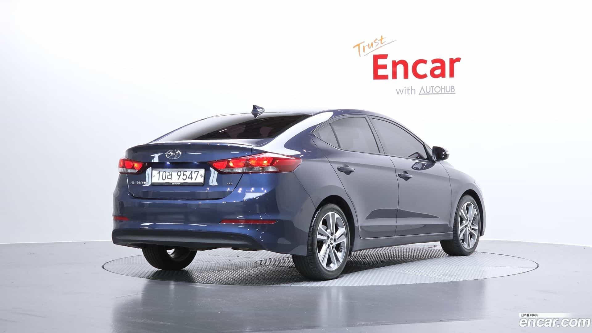 AVANTE Hyundai 2017.10-OUTER-002