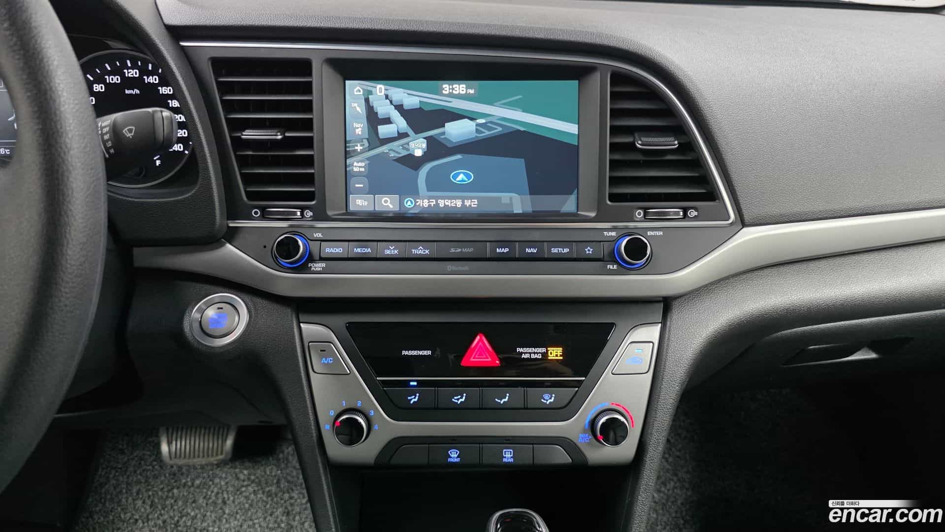 AVANTE Hyundai 2017.10-OPTION-017