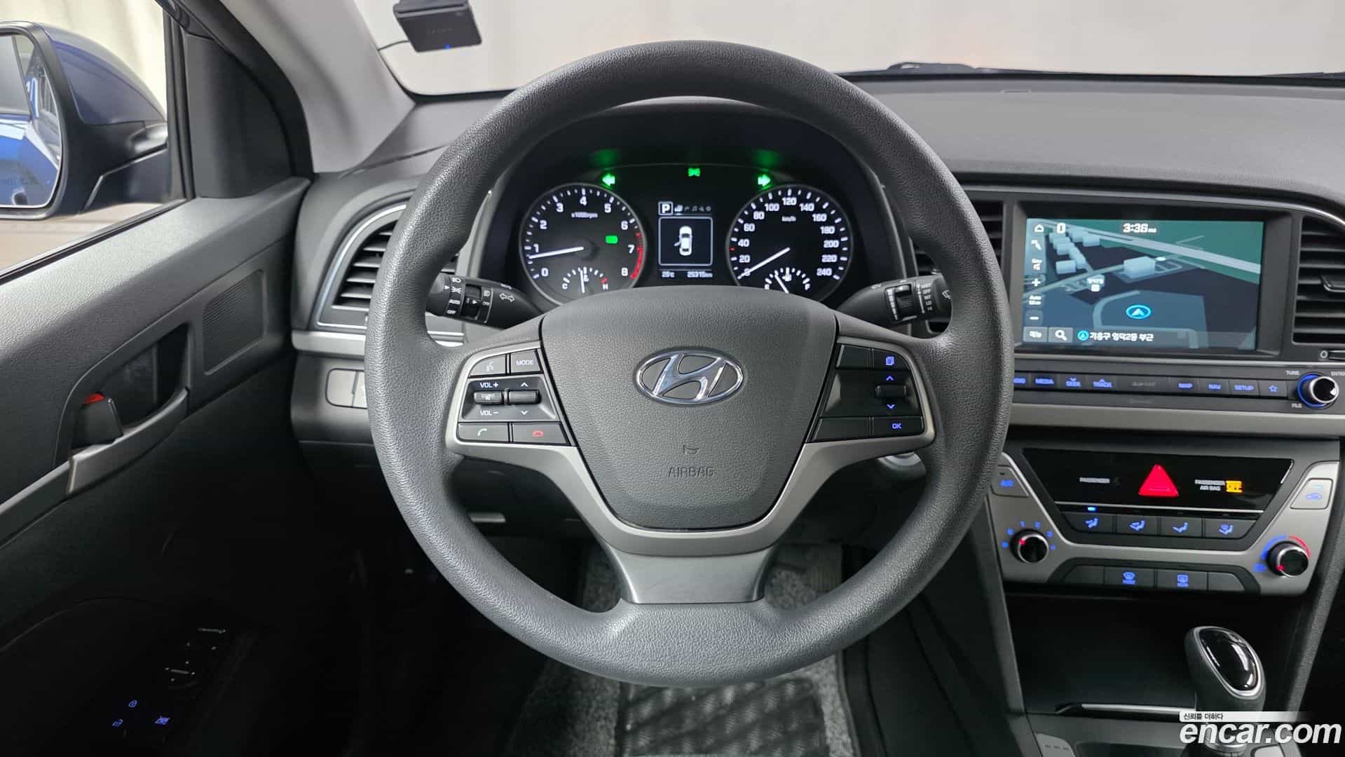 AVANTE Hyundai 2017.10-OPTION-018