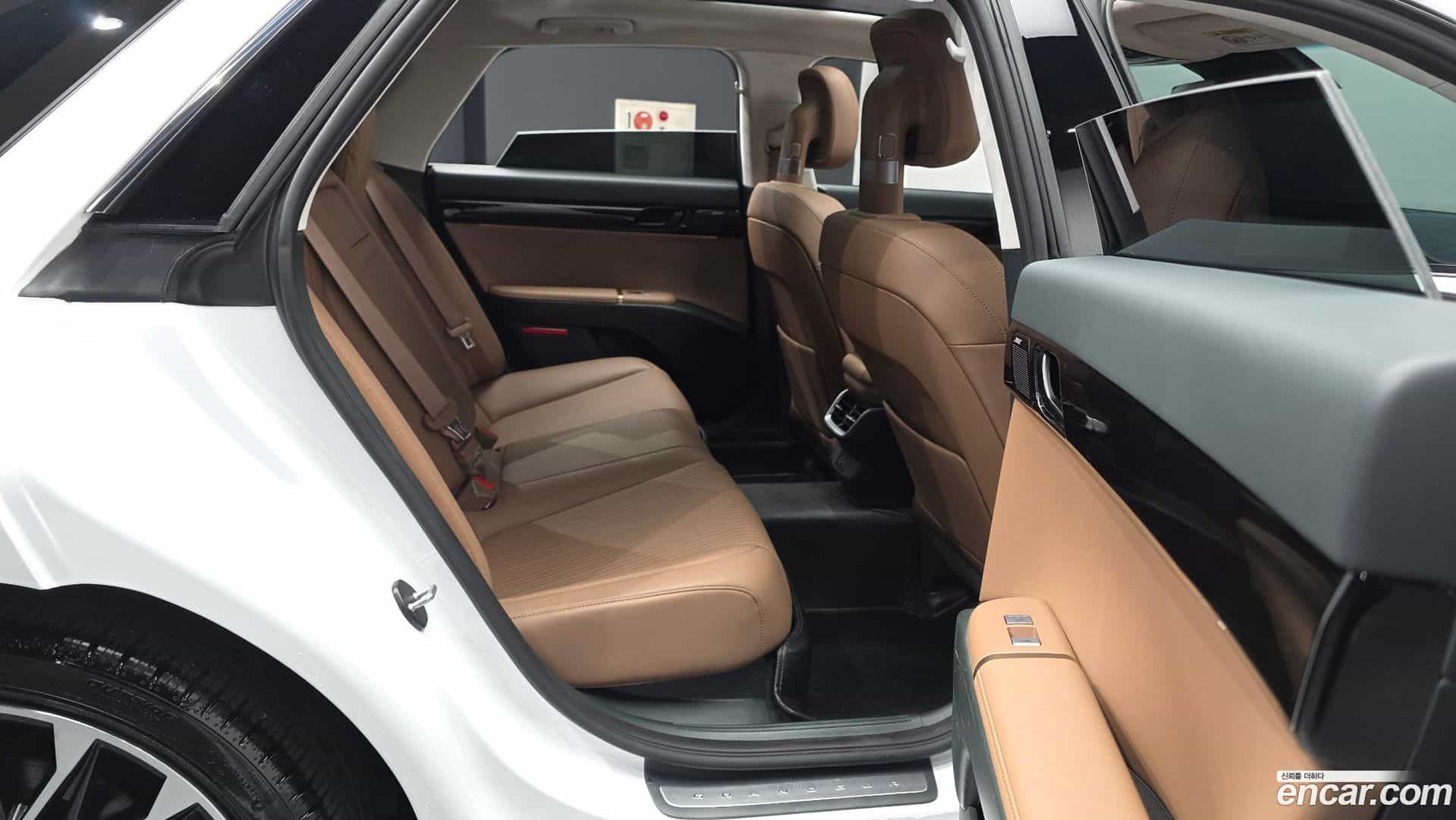 Grandeur Hyundai 2024.4-OPTION-016