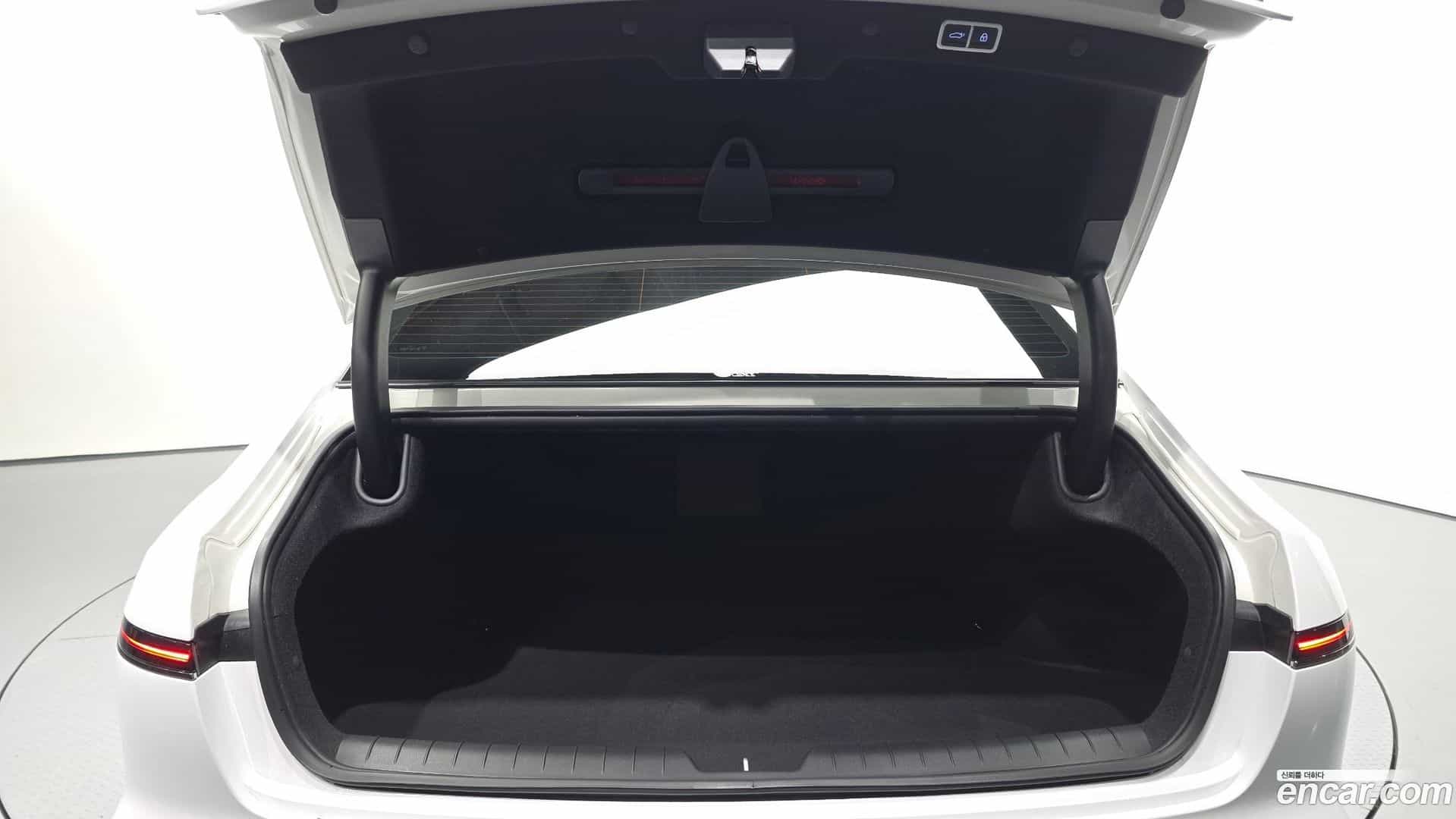 Grandeur Hyundai 2024.4-OPTION-024