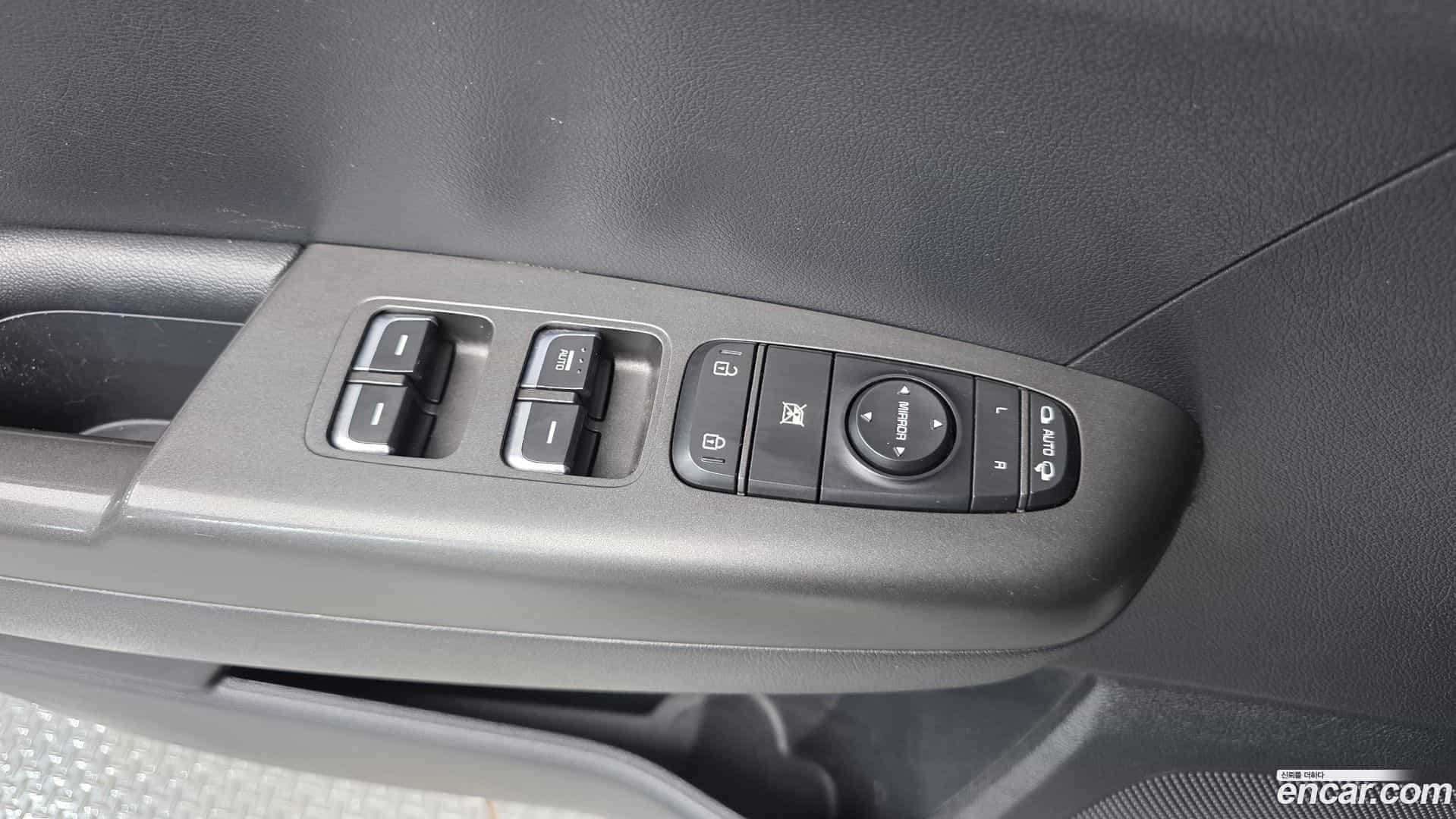 Sportage Kia 2017.8-OPTION-016