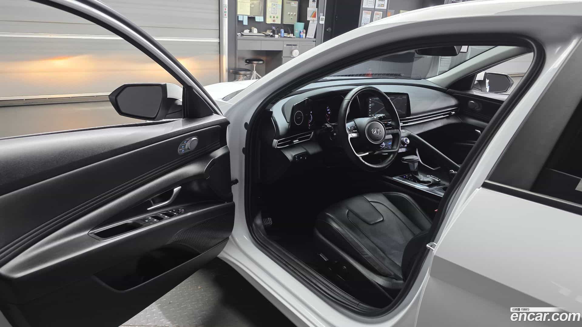 AVANTE Hyundai 2022.3-INNER-010