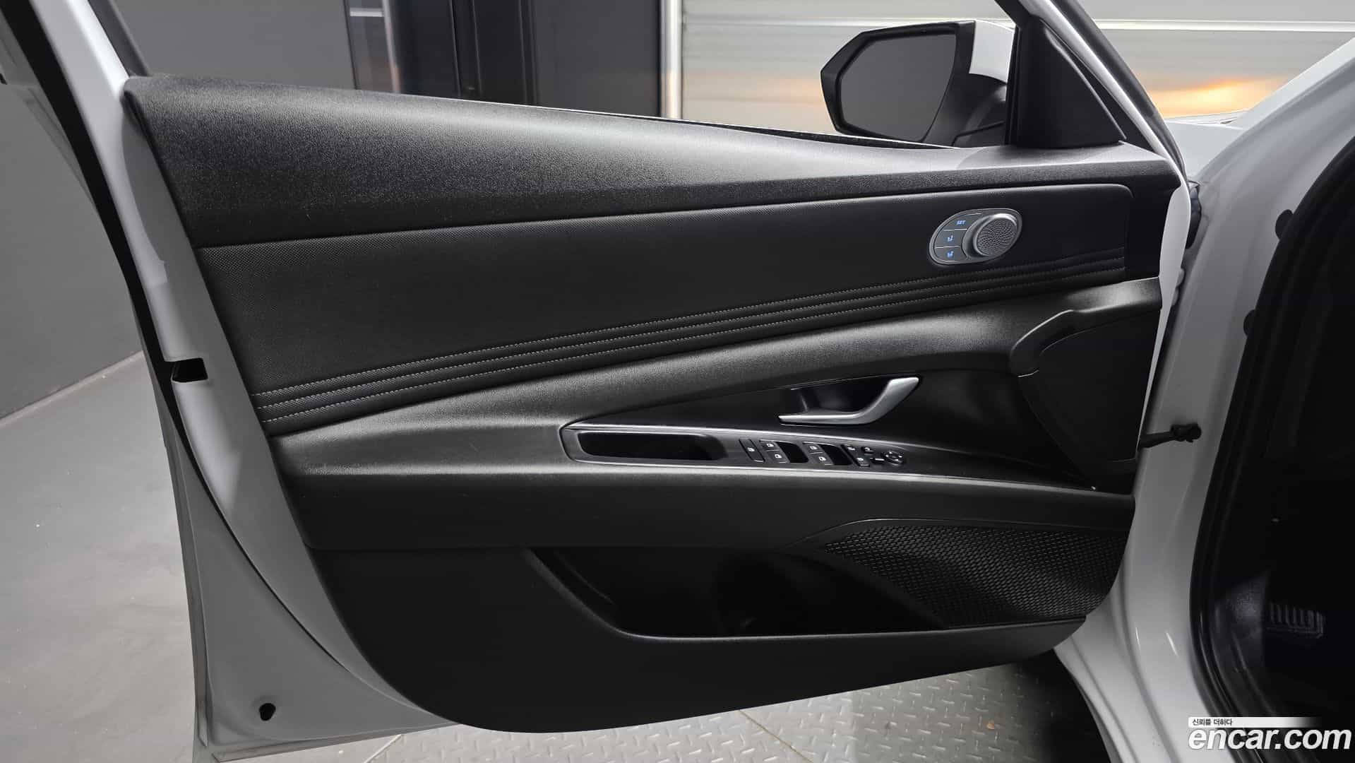 AVANTE Hyundai 2022.3-INNER-034