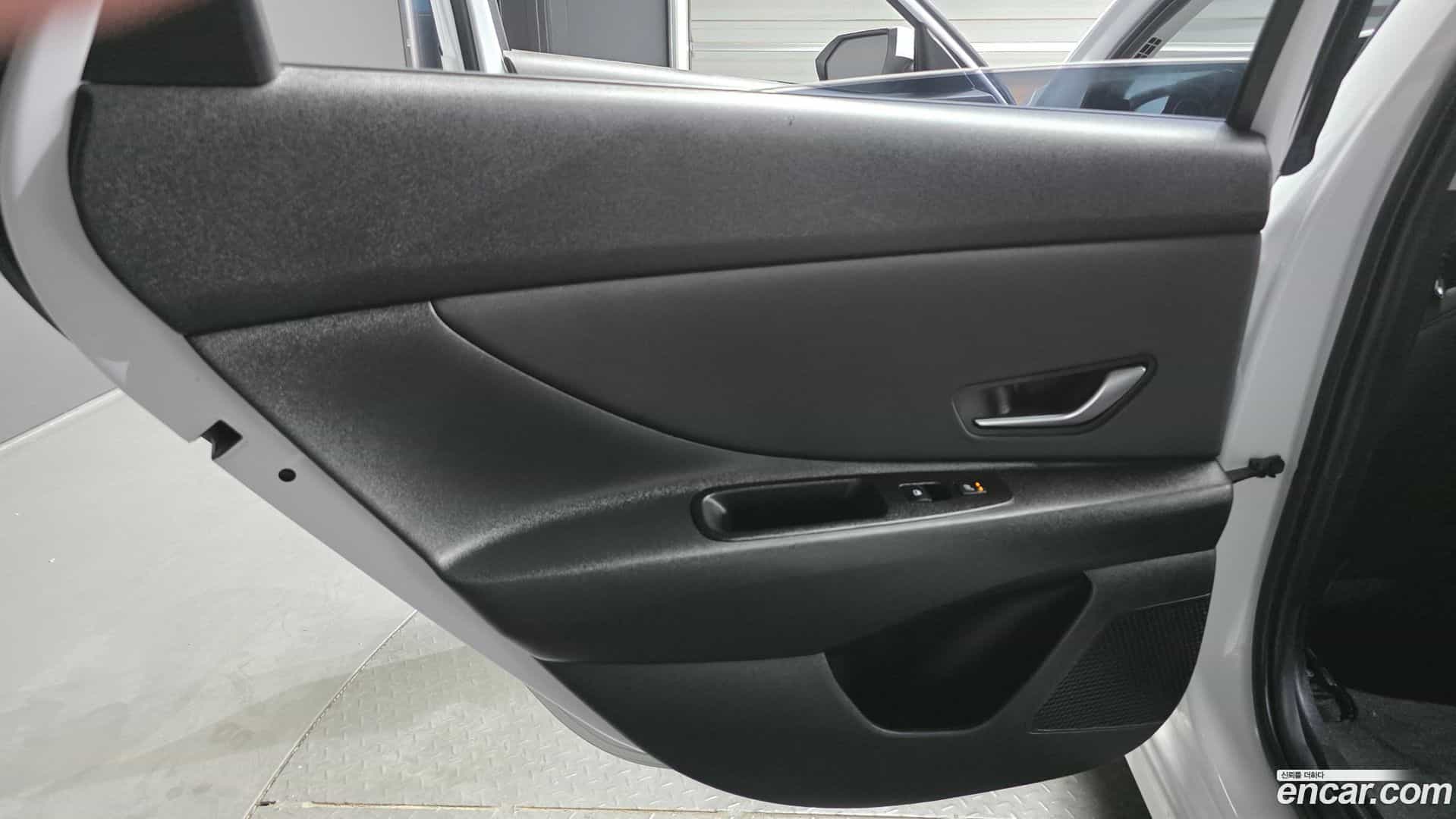 AVANTE Hyundai 2022.3-INNER-035