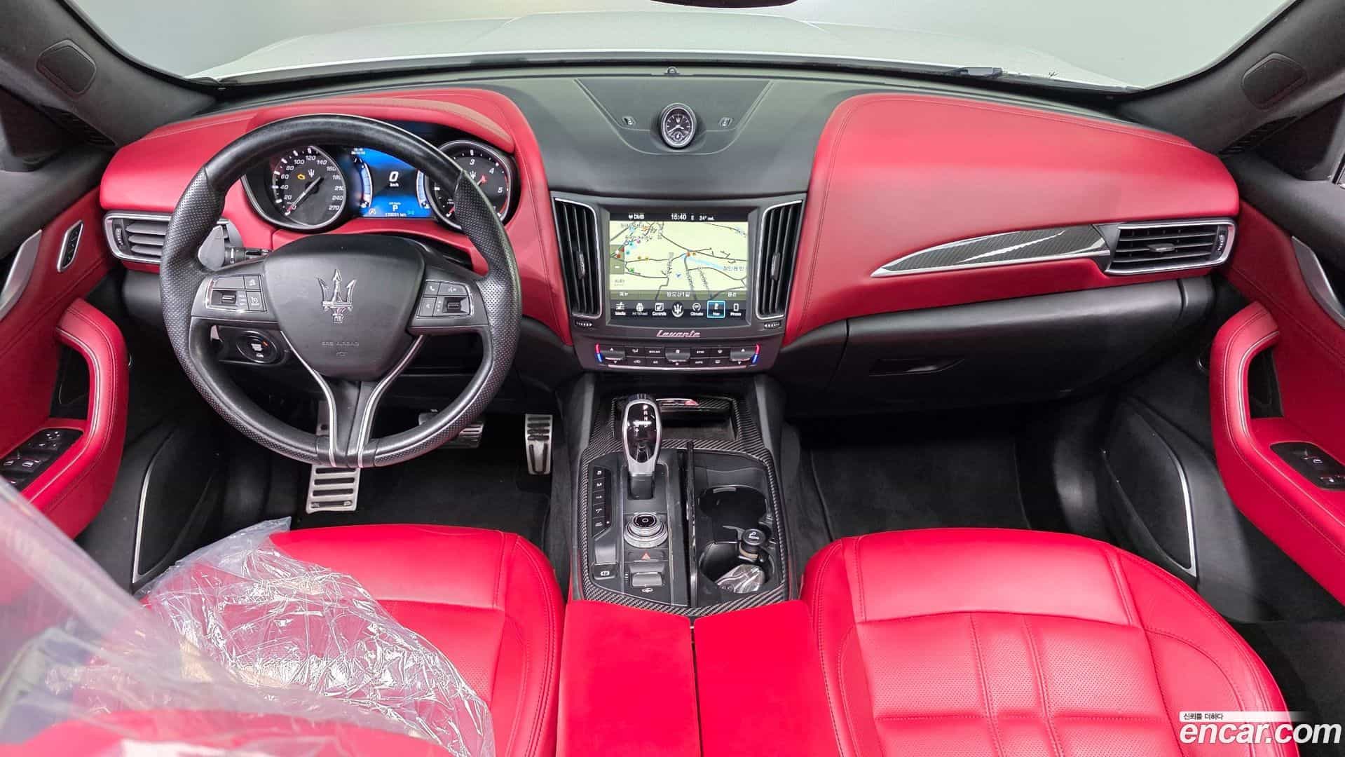 Levante Maserati 2017.1-INNER-007
