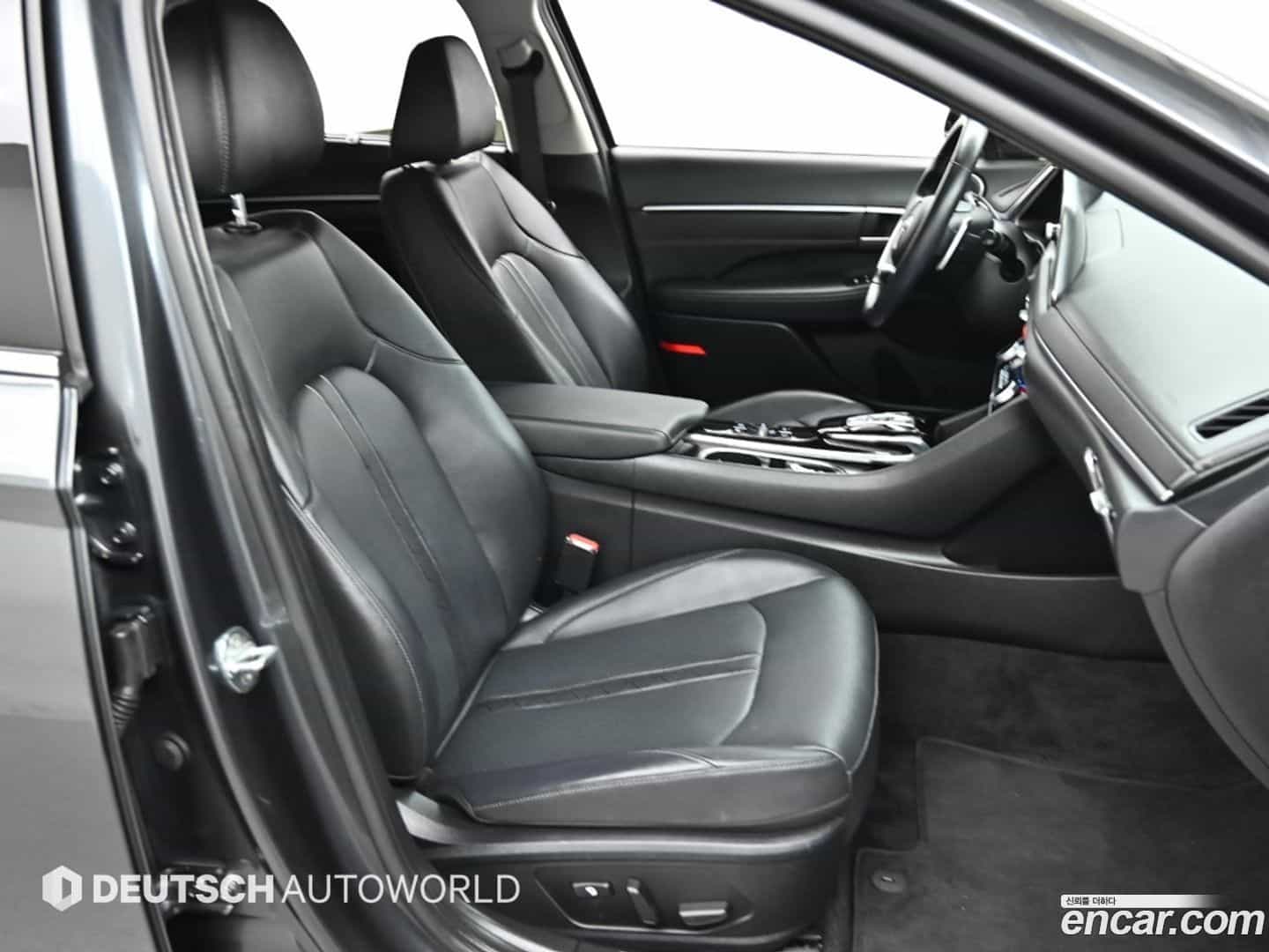 Sonata Hyundai 2022.2-INNER-010
