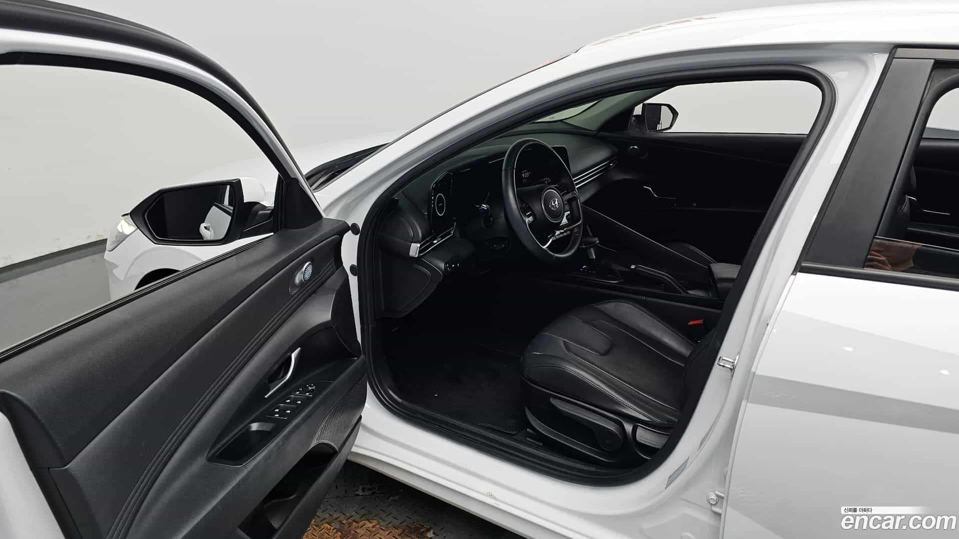 AVANTE Hyundai 2020.4-INNER-010