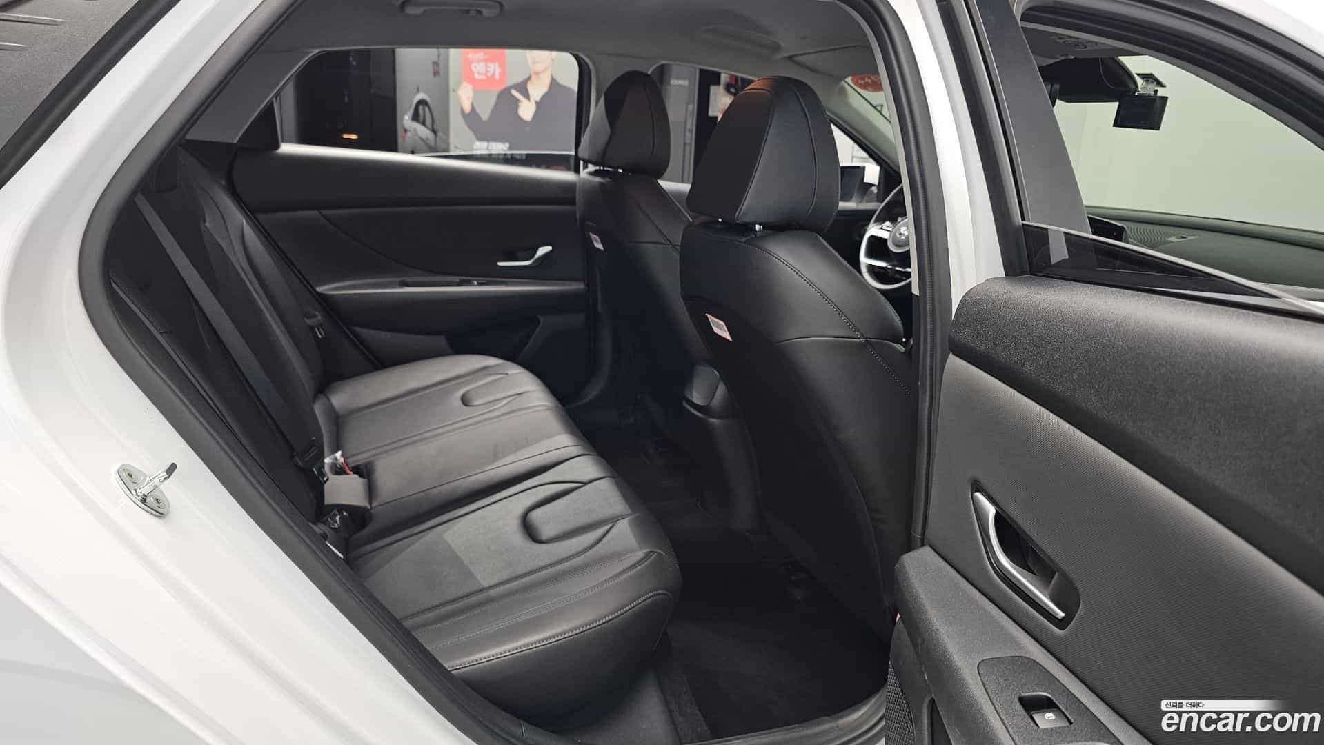 AVANTE Hyundai 2020.4-OPTION-016