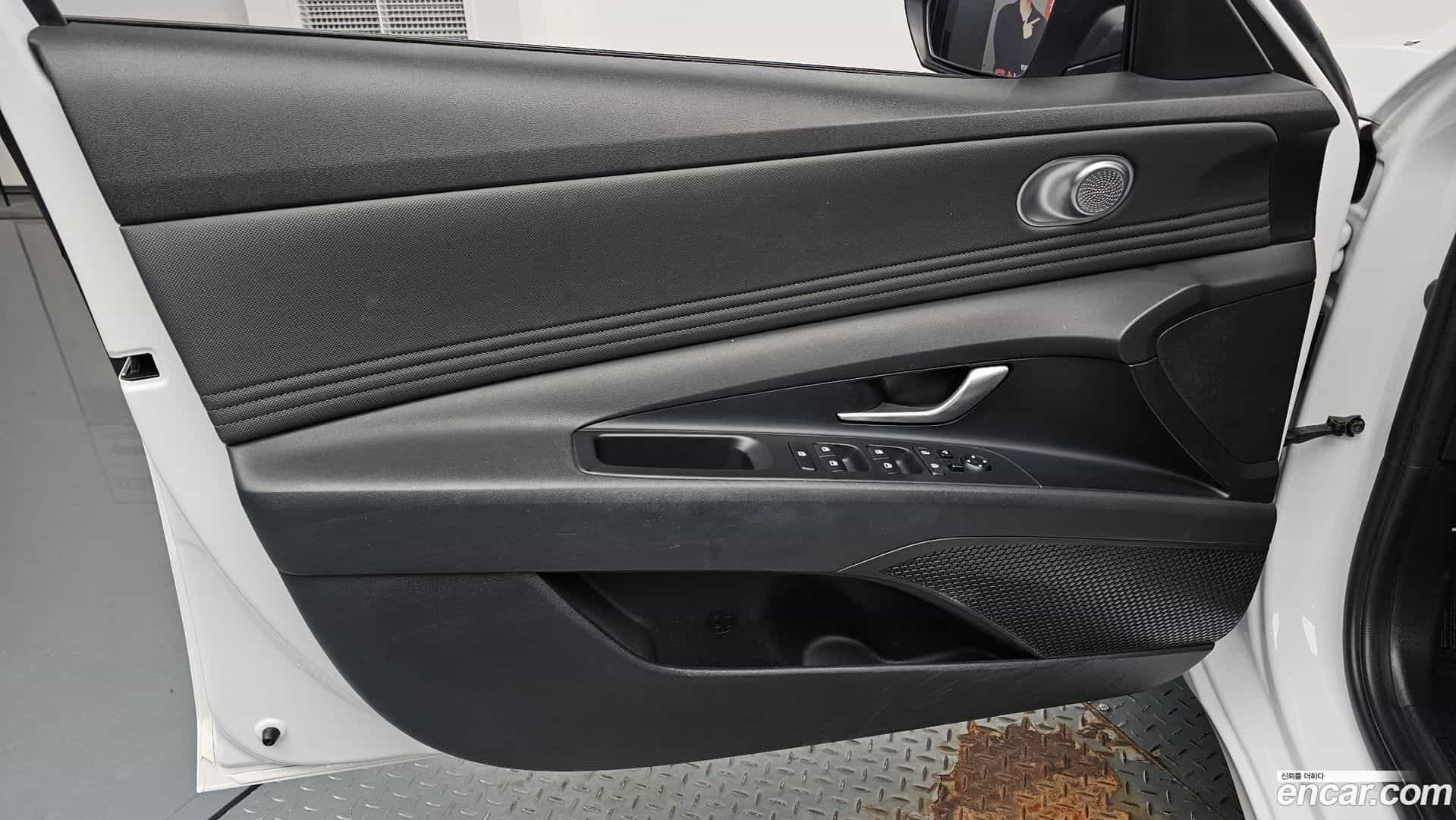 AVANTE Hyundai 2020.4-INNER-034