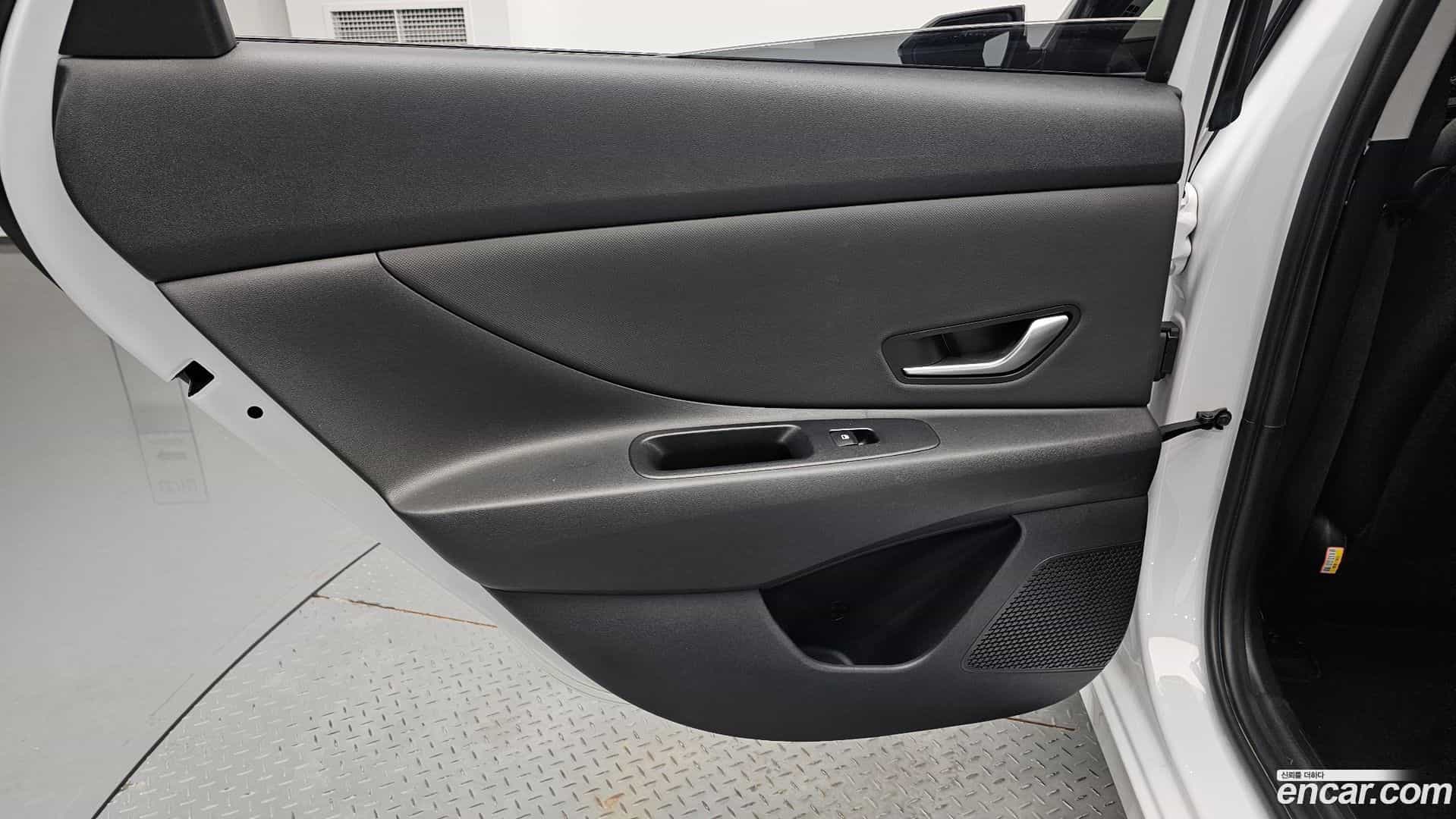 AVANTE Hyundai 2020.4-INNER-035