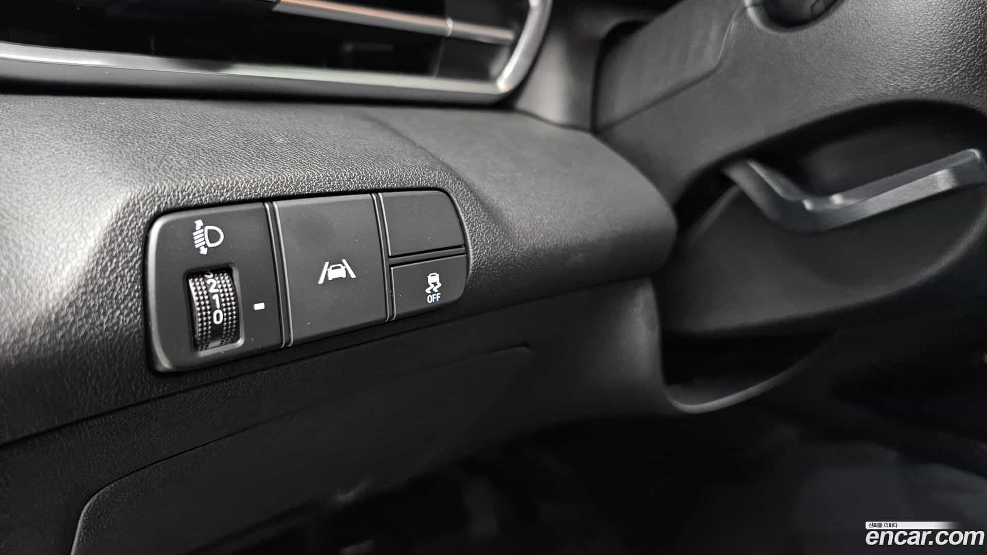 AVANTE Hyundai 2020.4-OPTION-040