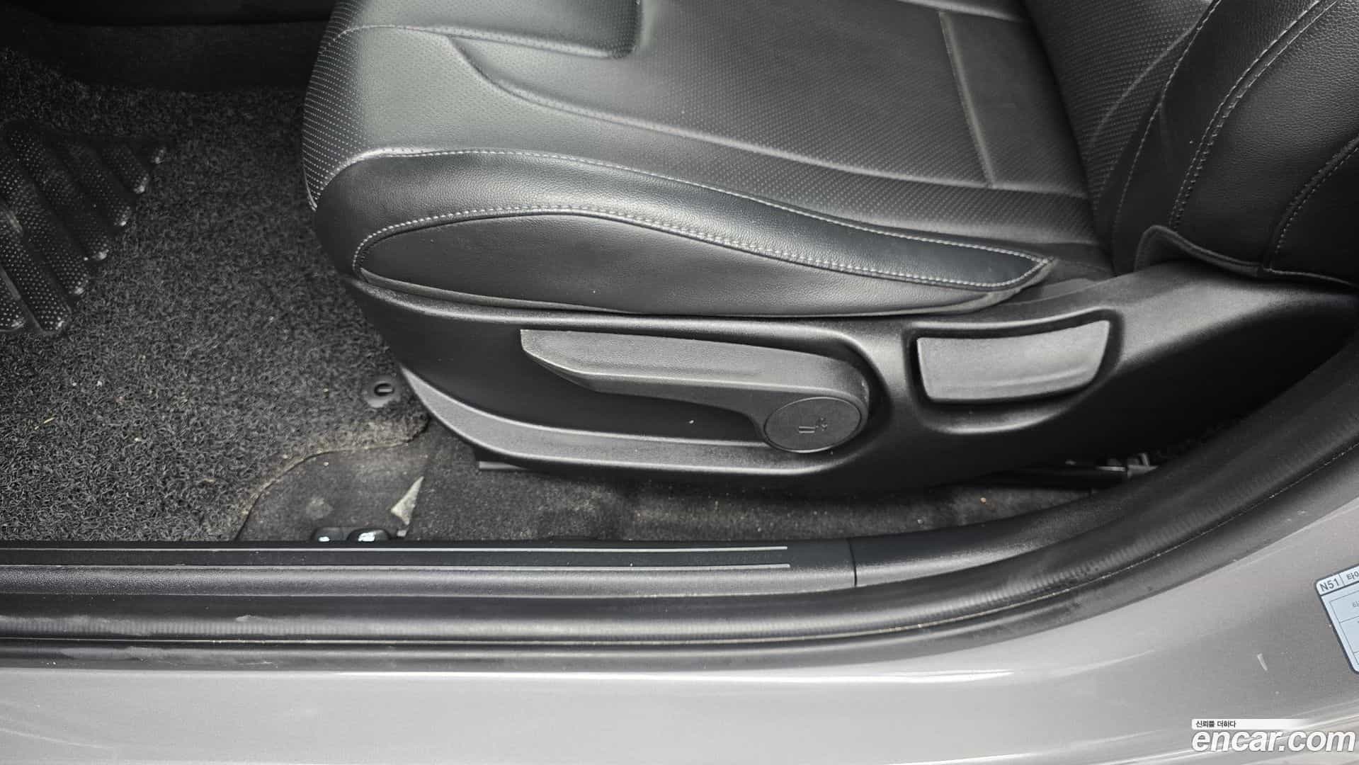 AVANTE Hyundai 2021.4-OPTION-044