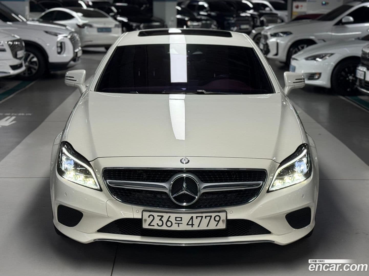 Main__Slider__Photo:CLS-Class Mercedes-Benz 2016.0-0