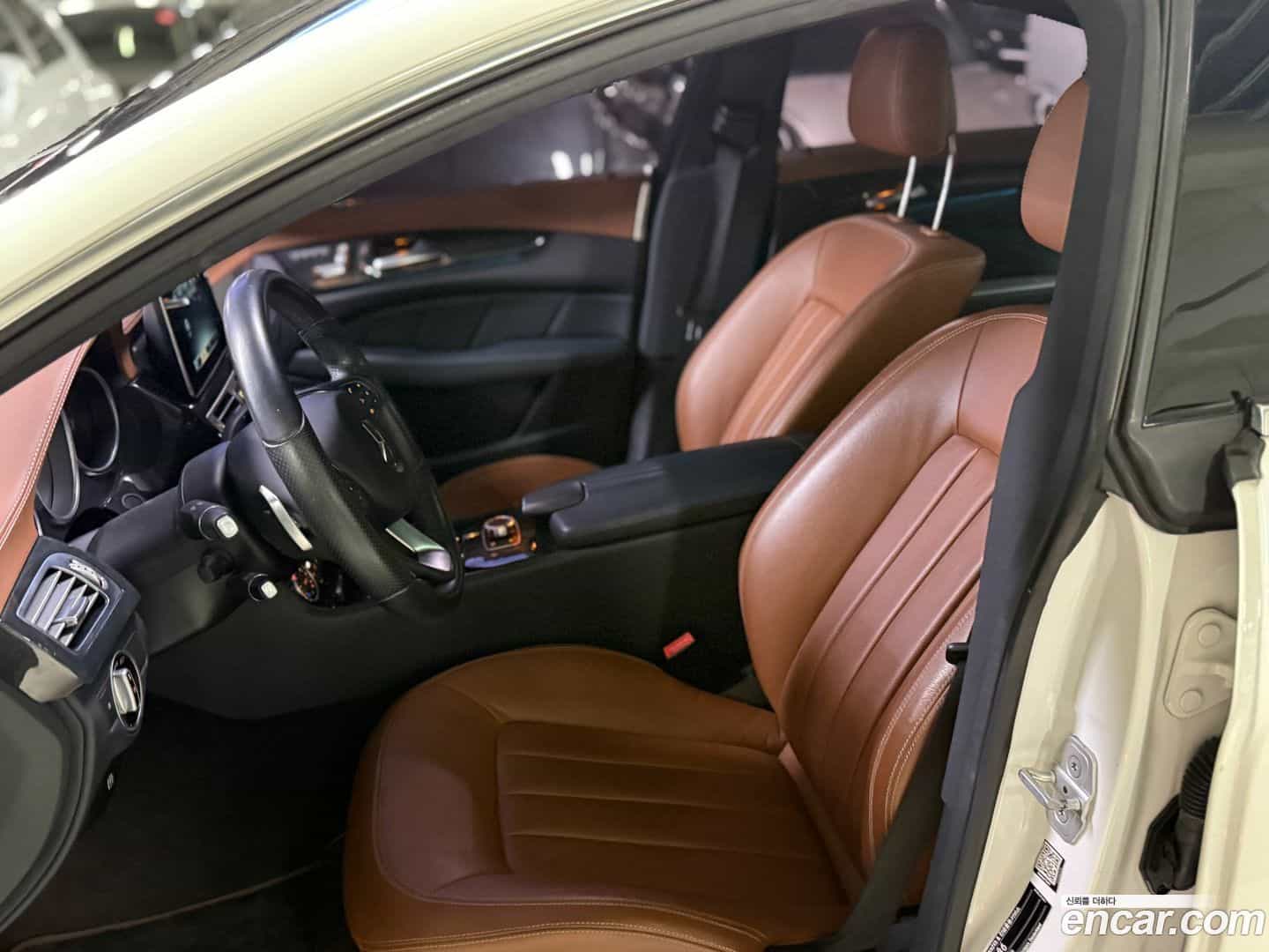 CLS-Class Mercedes-Benz 2016.0-INNER-008
