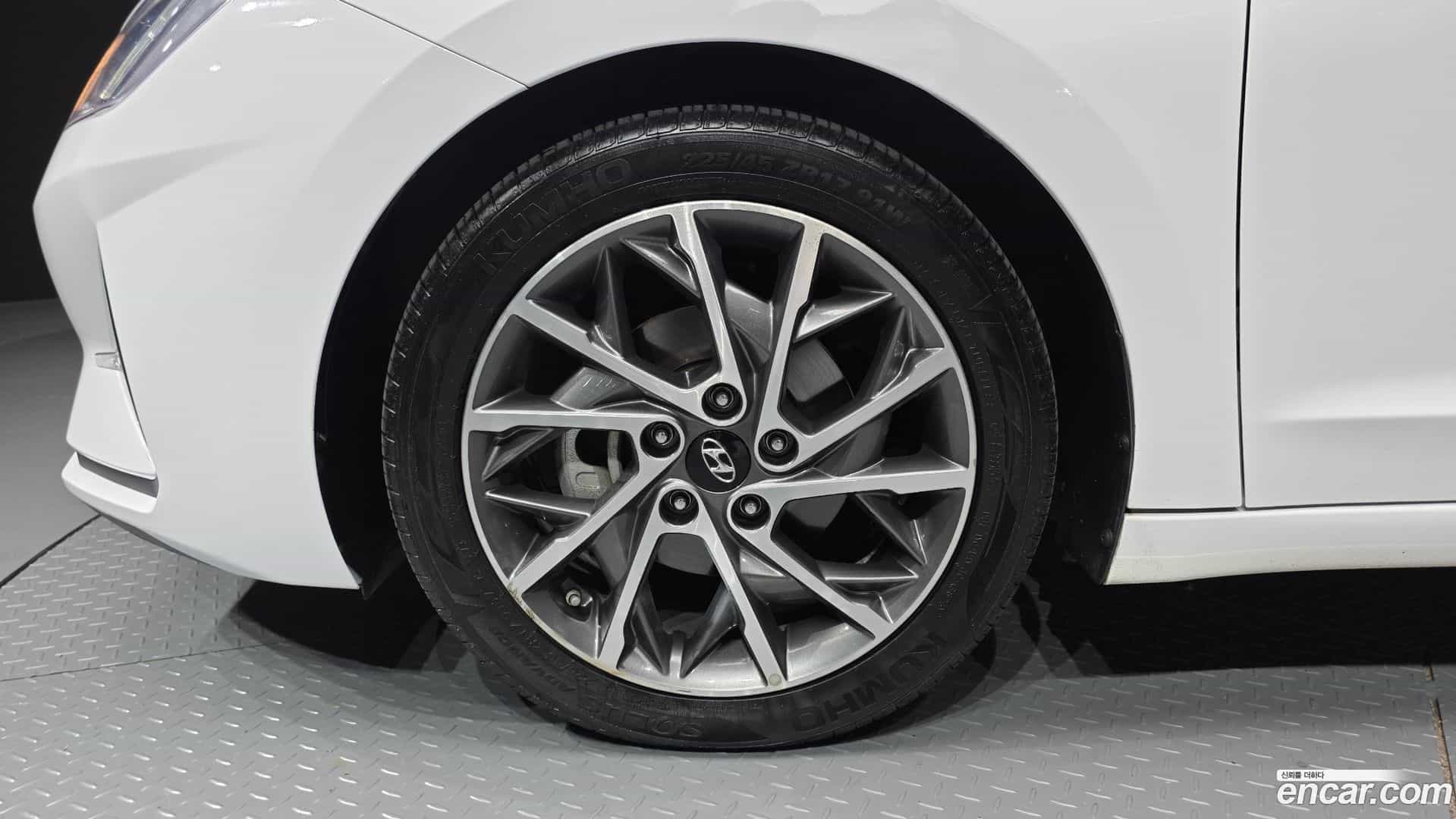 AVANTE Hyundai 2020.2-OUTER-005