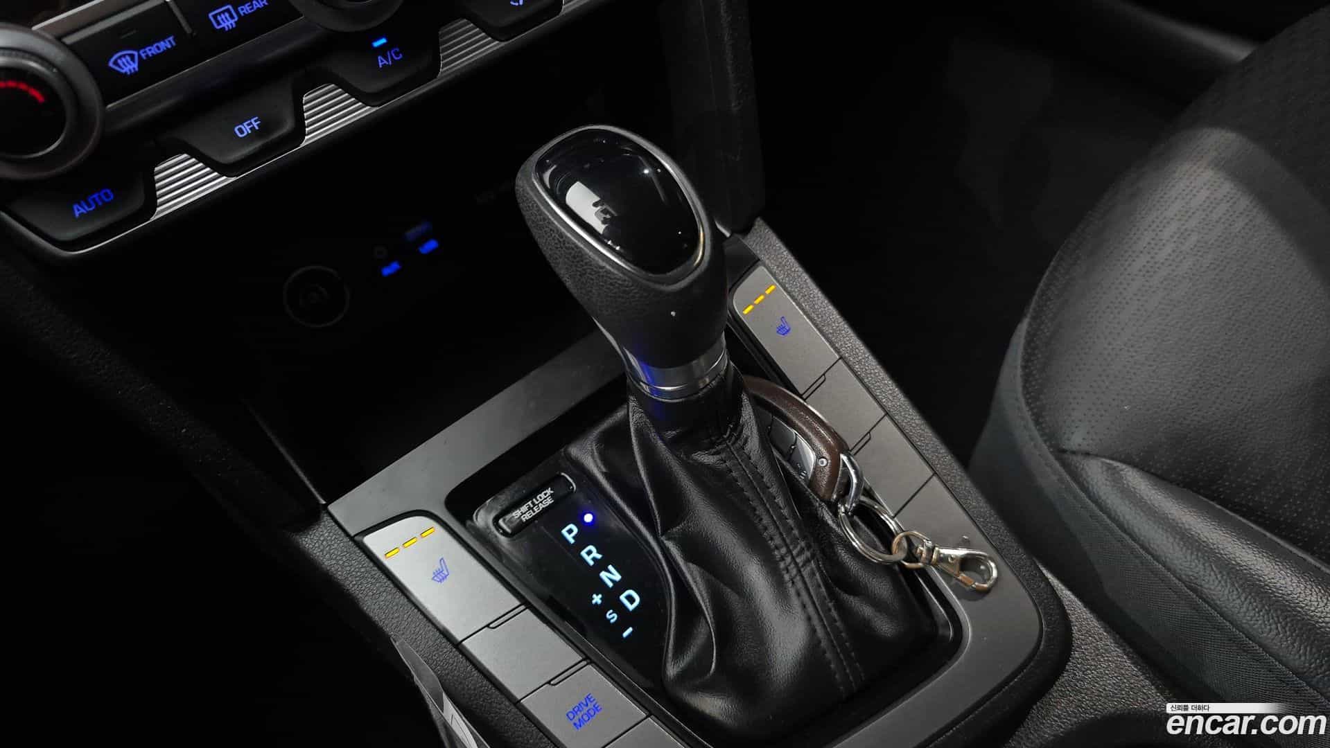 AVANTE Hyundai 2020.2-INNER-009