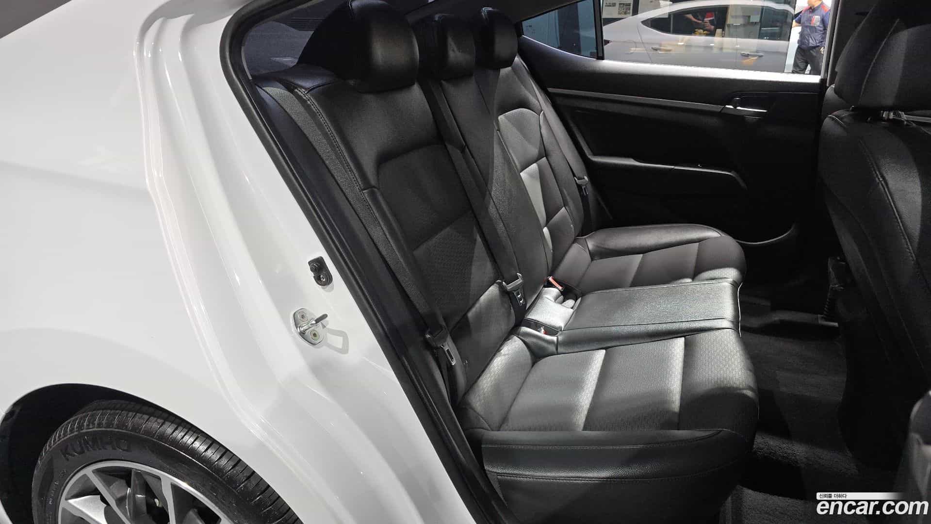 AVANTE Hyundai 2020.2-OPTION-015
