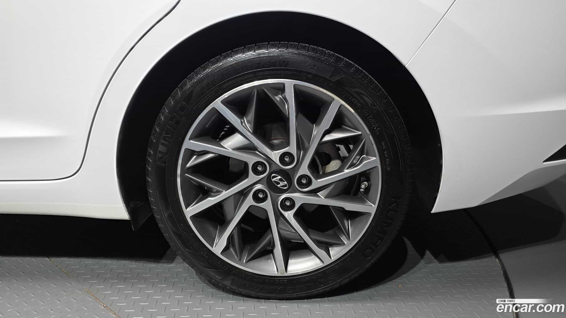 AVANTE Hyundai 2020.2-OUTER-031