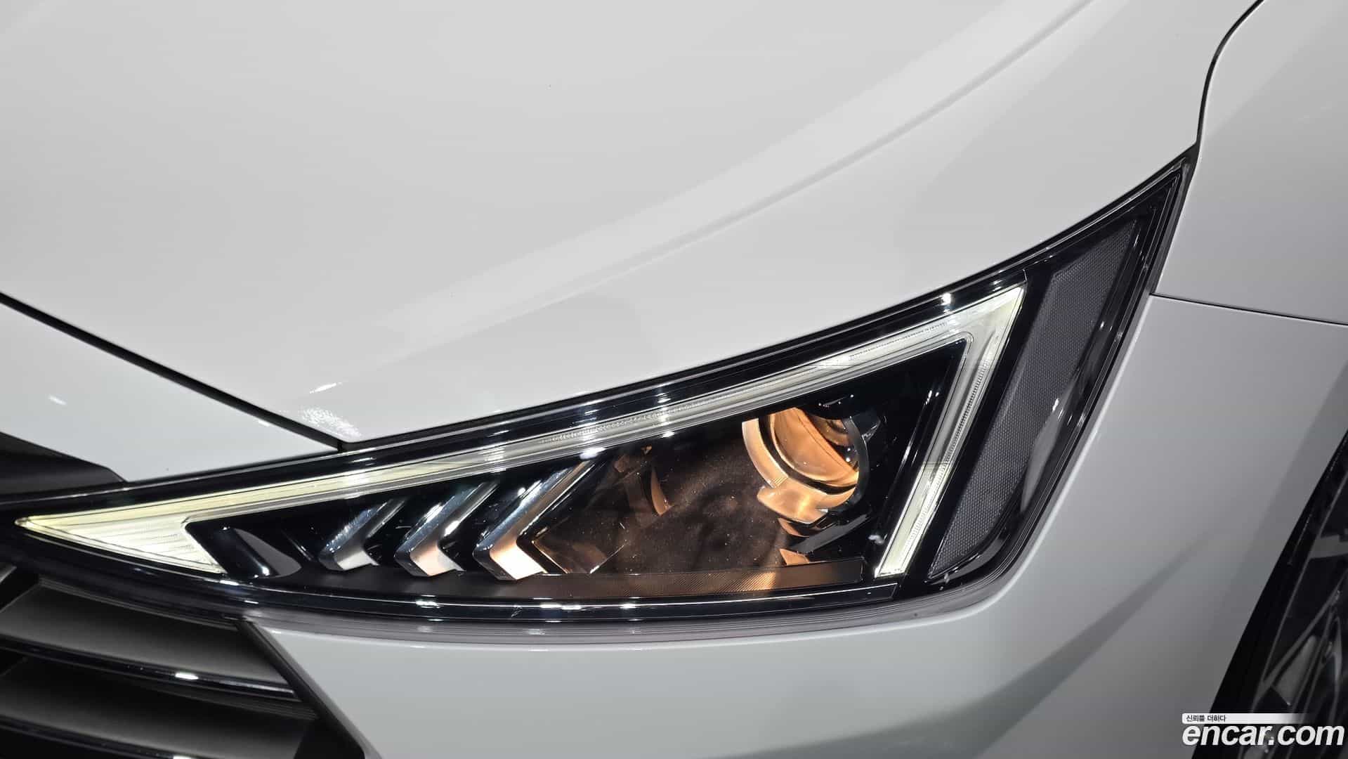 AVANTE Hyundai 2020.2-OUTER-032