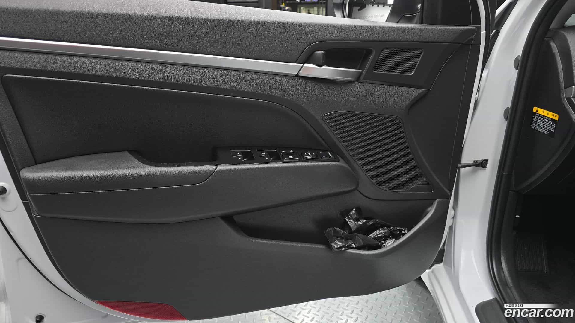 AVANTE Hyundai 2020.2-INNER-034