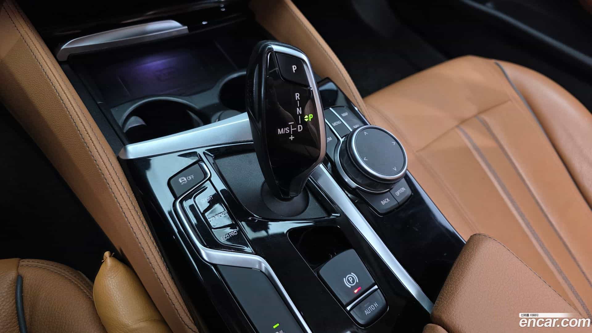 5-Series BMW 2020.3-INNER-009