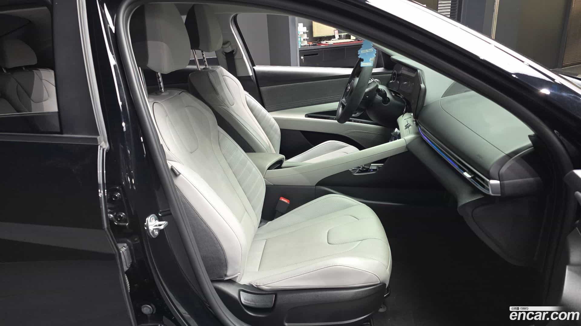AVANTE Hyundai 2021.8-OPTION-015