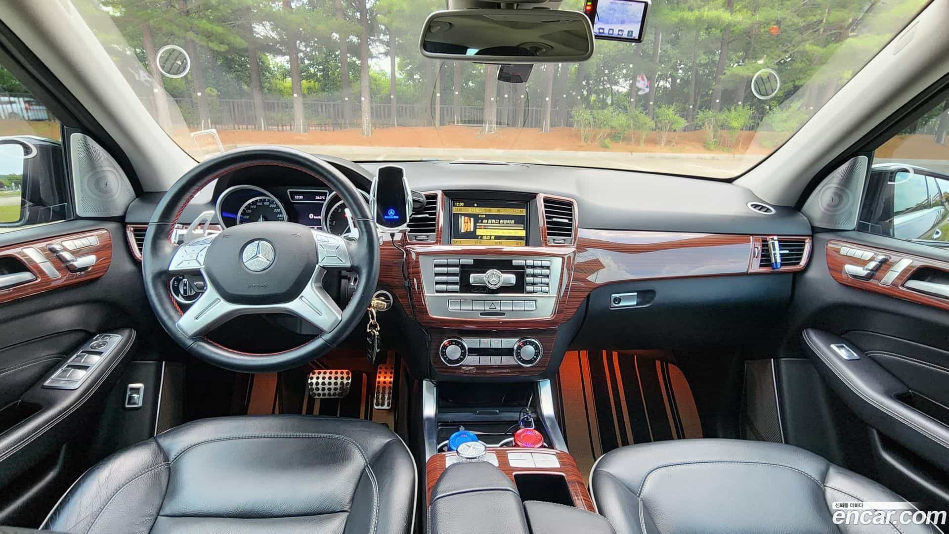 M-class Mercedes-Benz 2012.7-OUTER-005