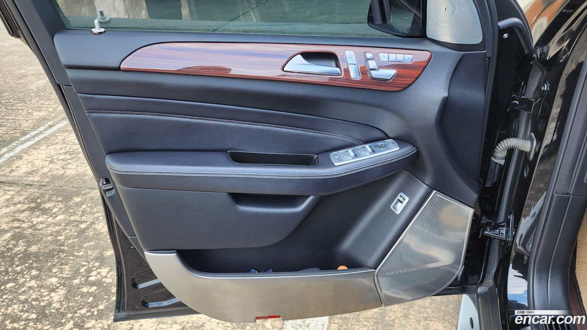 M-class Mercedes-Benz 2012.7-OPTION-021