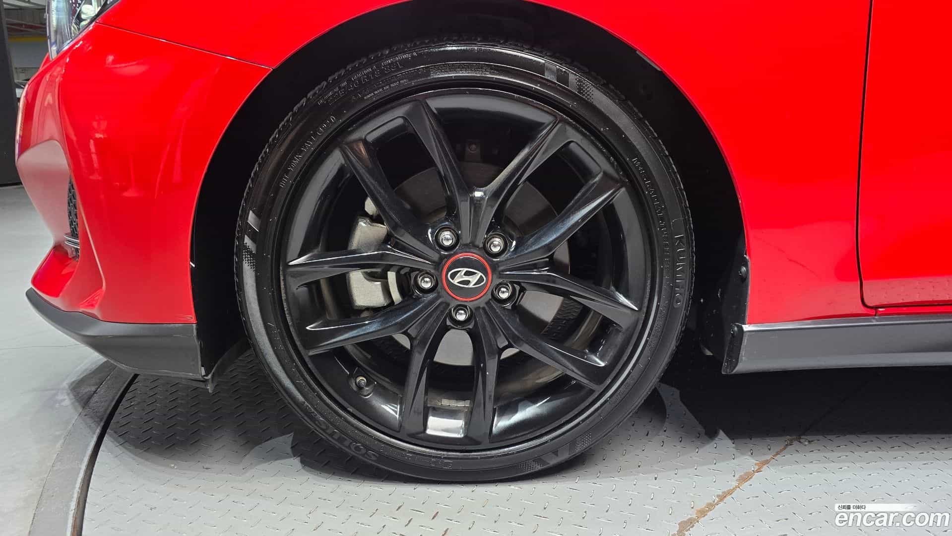 Veloster Hyundai 2019.11-OUTER-005