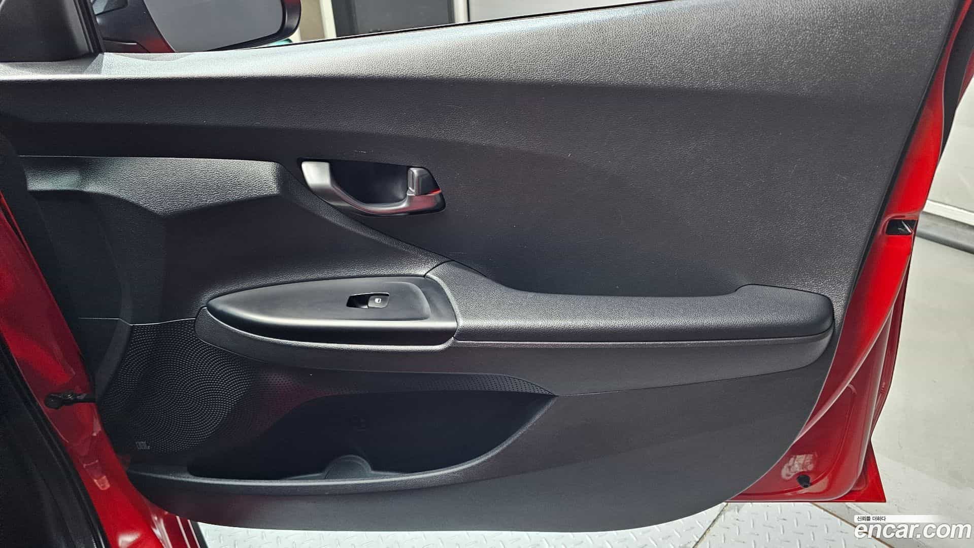Veloster Hyundai 2019.11-INNER-035